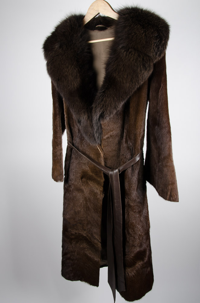 Vintage 1970s Women's German Fox Fur Collared Coat