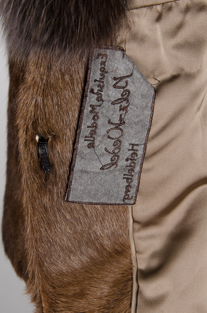 Vintage 1970s Women's German Fox Fur Collared Coat