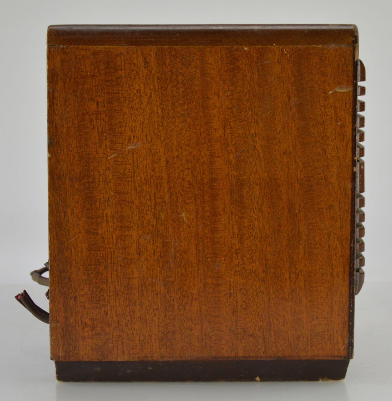 Vintage 1946 Tube "Automatic Radio" Model 613X