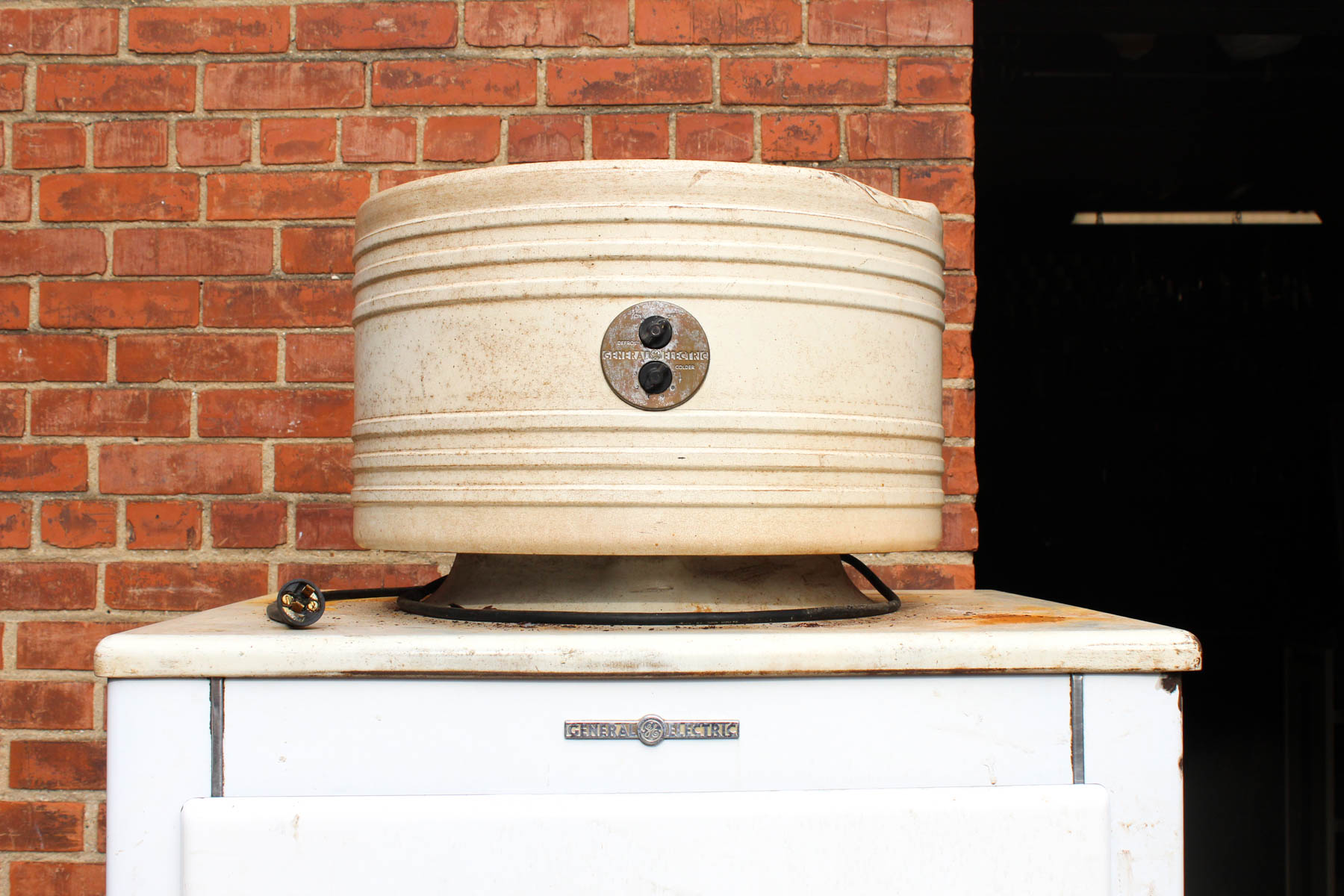 1930s General Electric Monitor Top Refrigerator