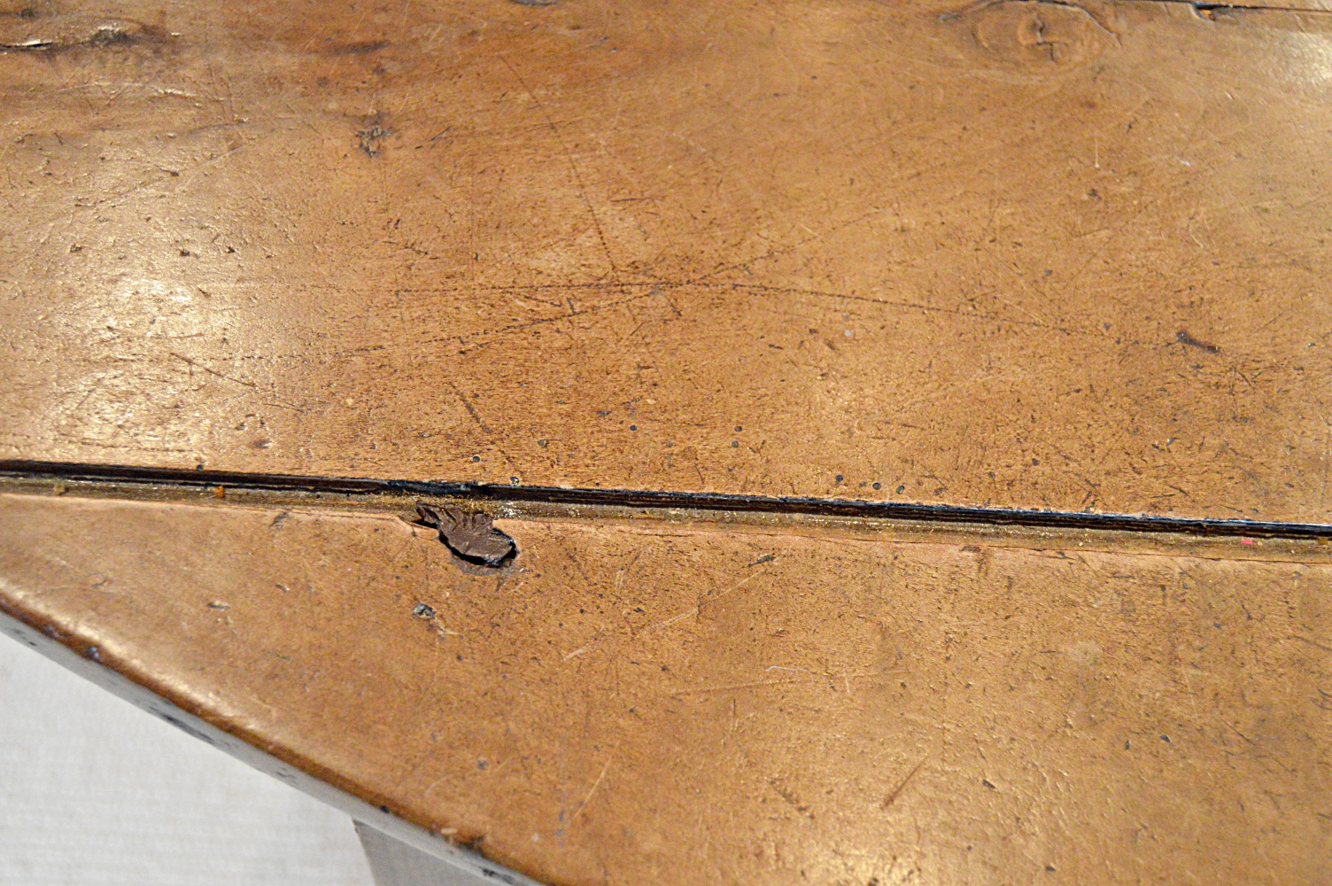 Antique English Oval Dining Table from English Traditions