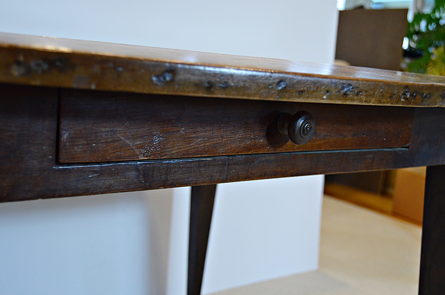 Antique English Oval Dining Table from English Traditions