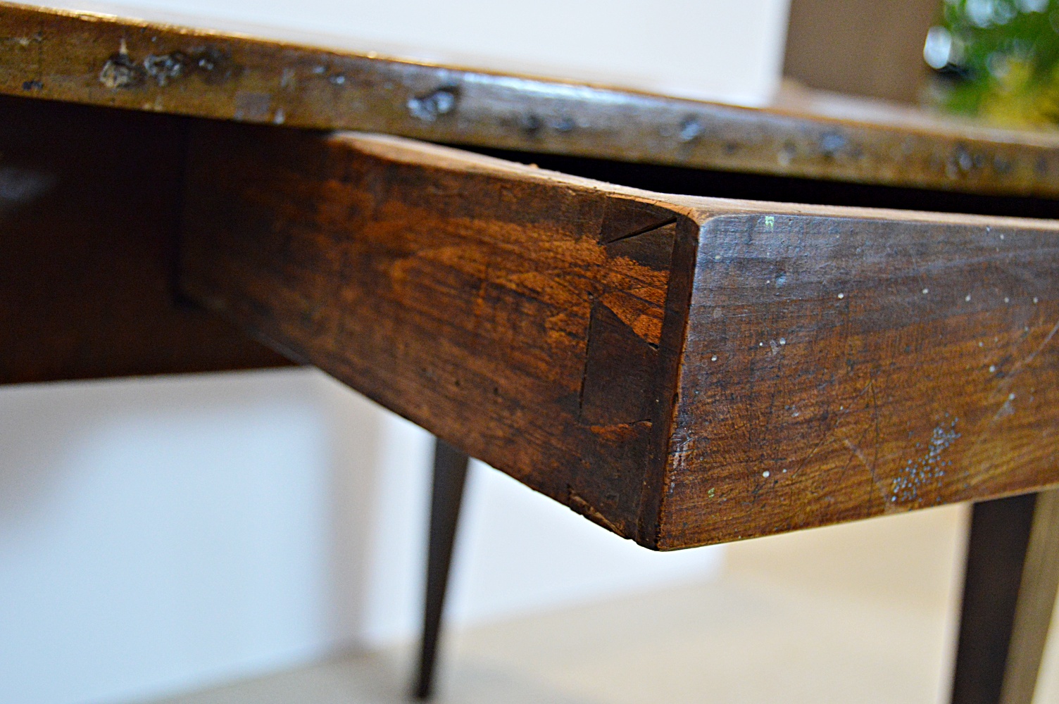 Antique English Oval Dining Table from English Traditions