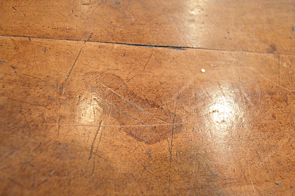 Antique English Oval Dining Table from English Traditions