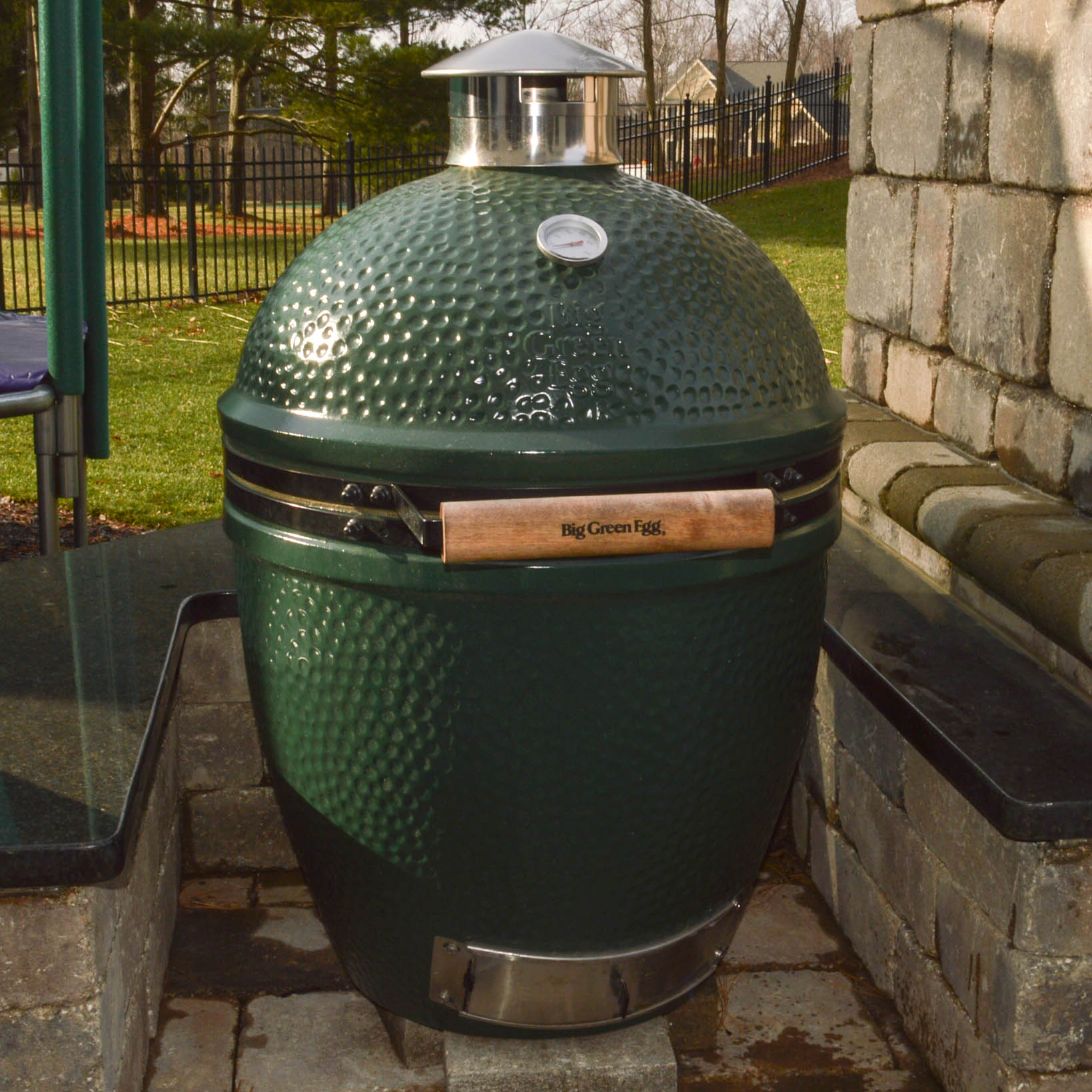 Big Green Egg Kamado-Style Outdoor Cooker