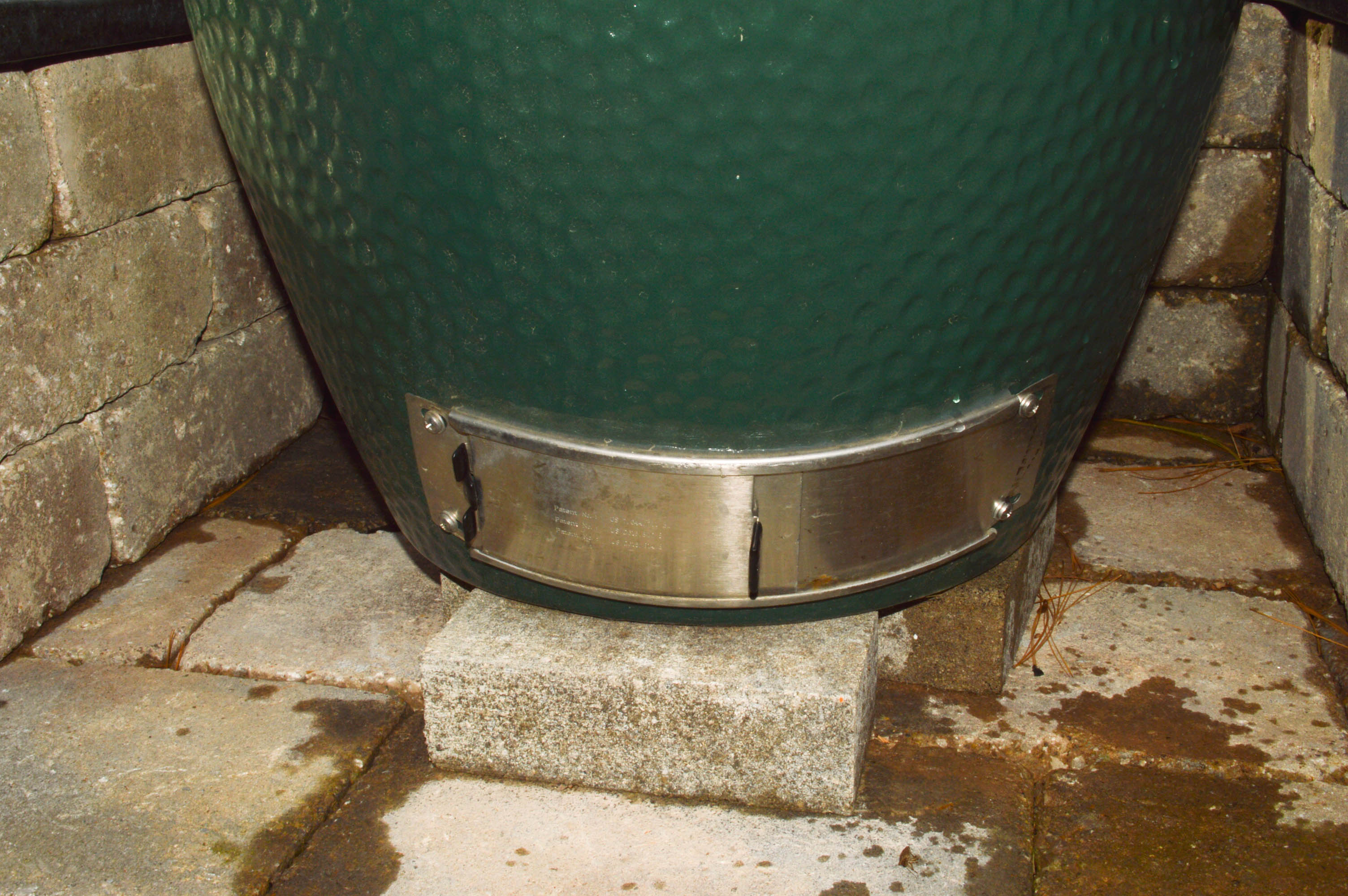 Big Green Egg Kamado-Style Outdoor Cooker