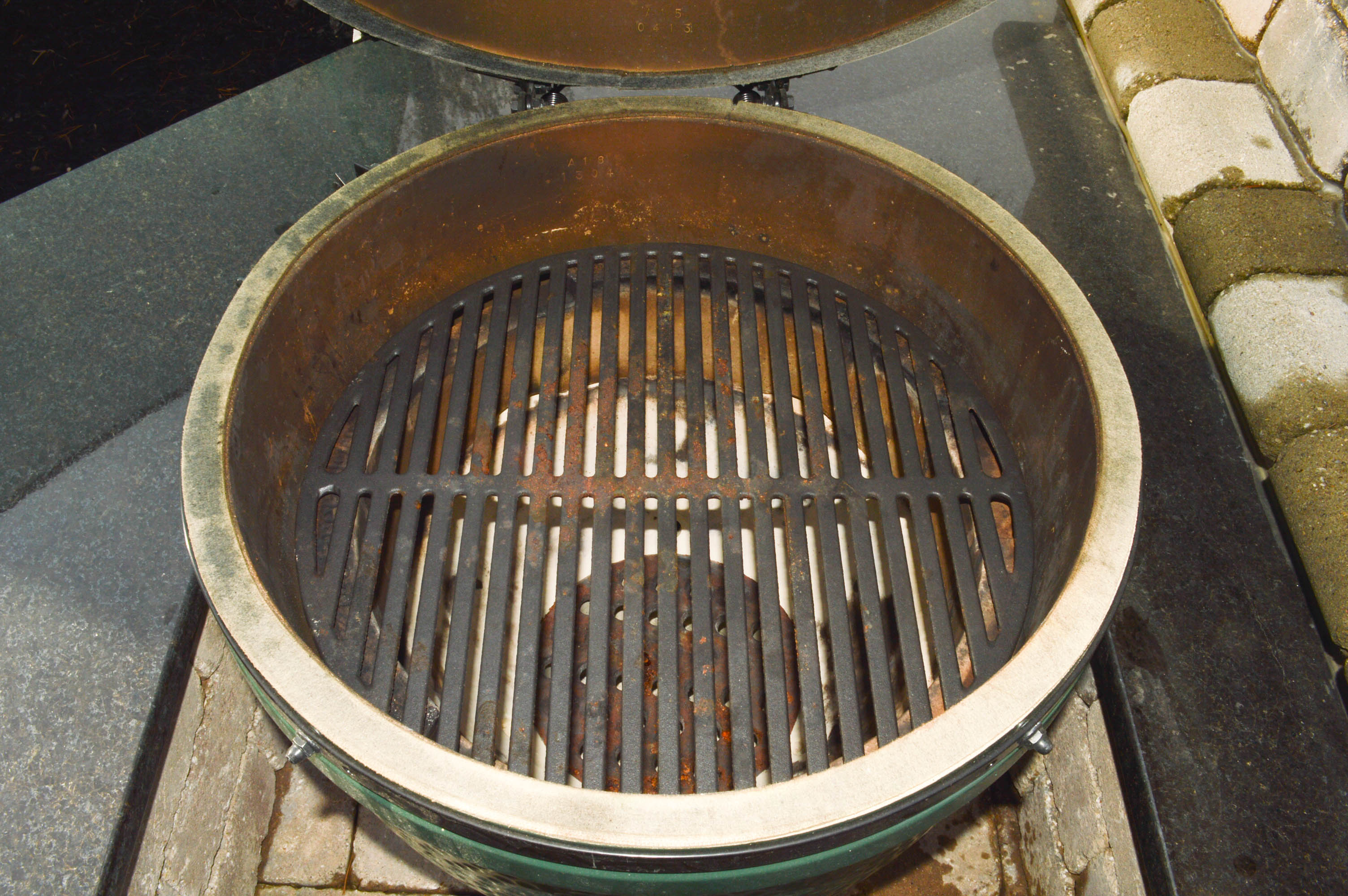 Big Green Egg Kamado-Style Outdoor Cooker