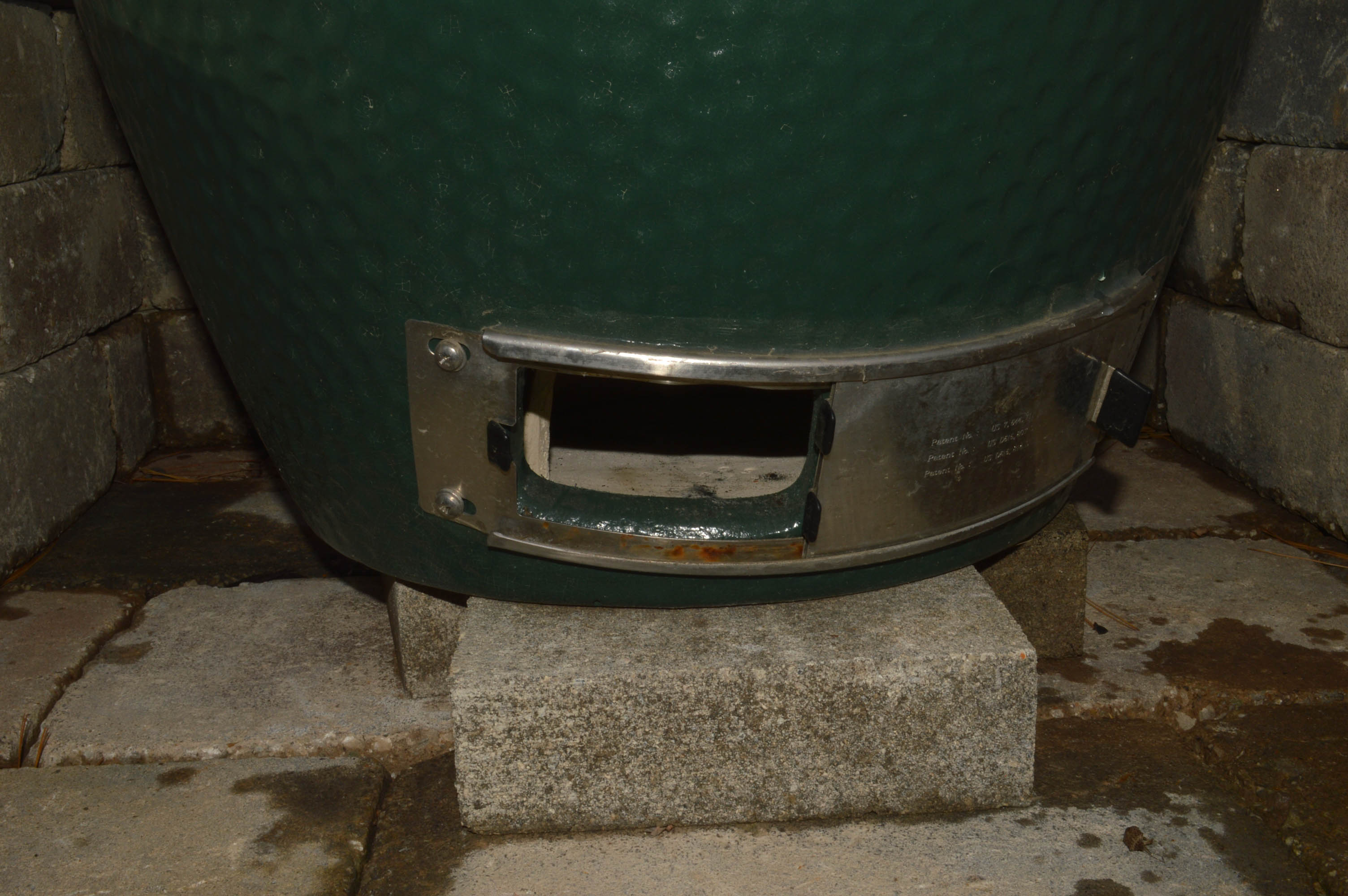 Big Green Egg Kamado-Style Outdoor Cooker