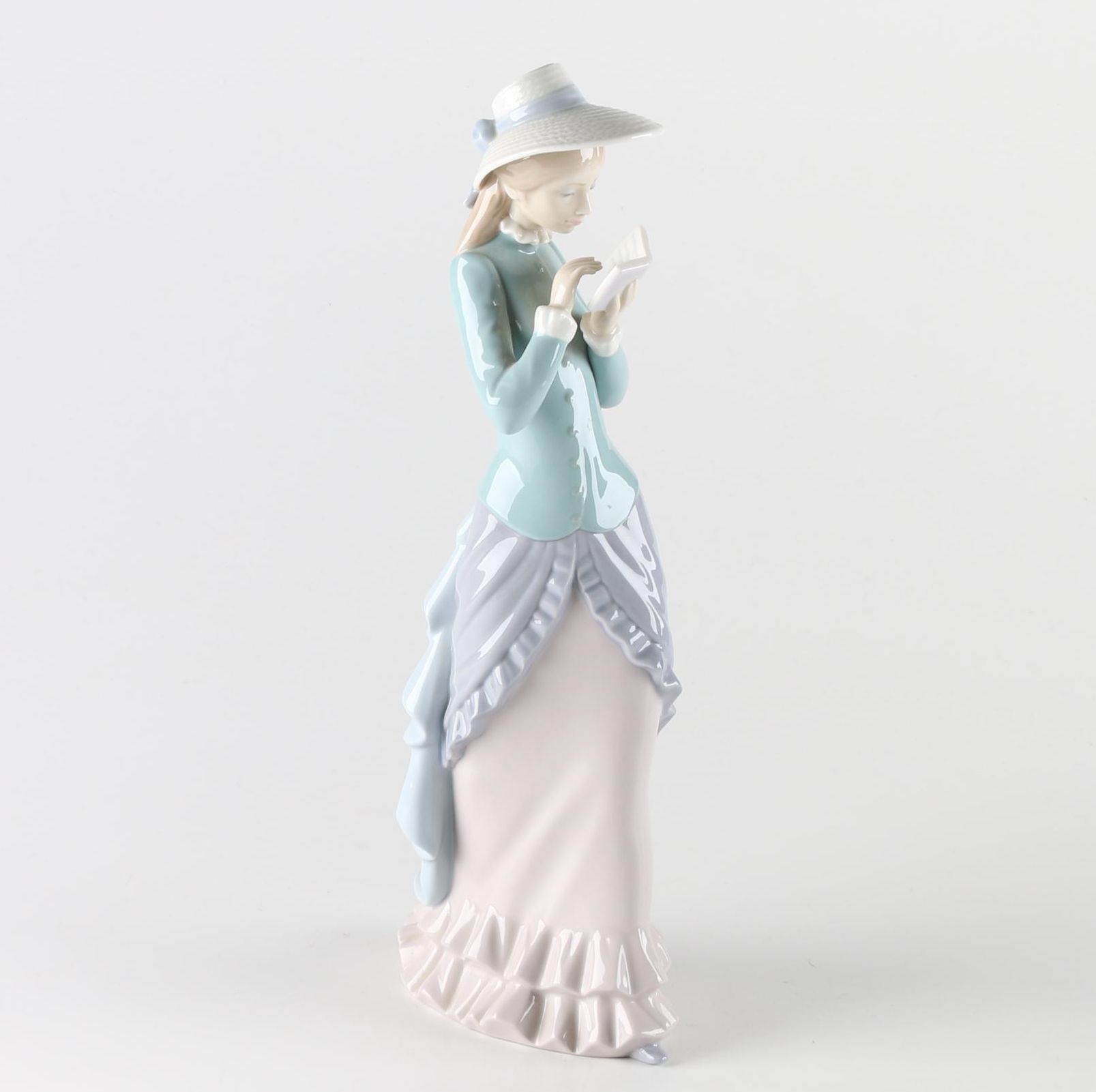 Lladró "Girl Reading Book" Porcelain Figurine