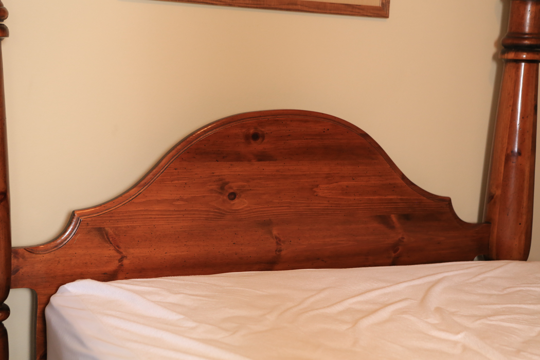 Queen Size Four Post Solid Wood Bed Frame