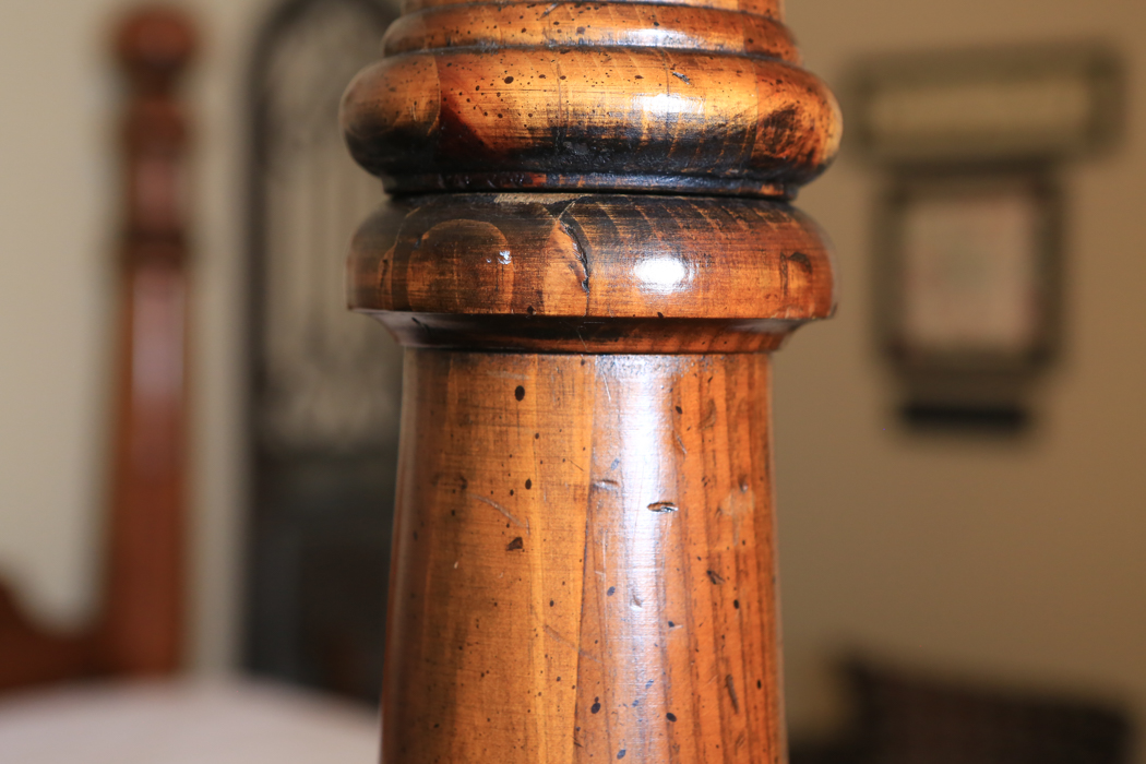 Queen Size Four Post Solid Wood Bed Frame