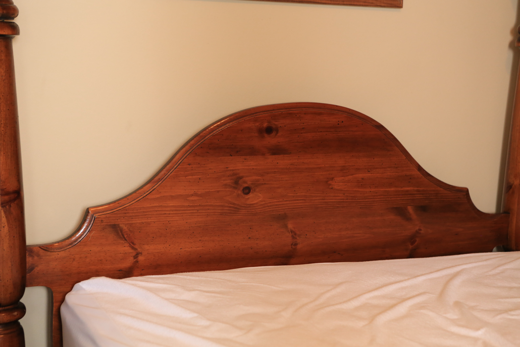 Queen Size Four Post Solid Wood Bed Frame