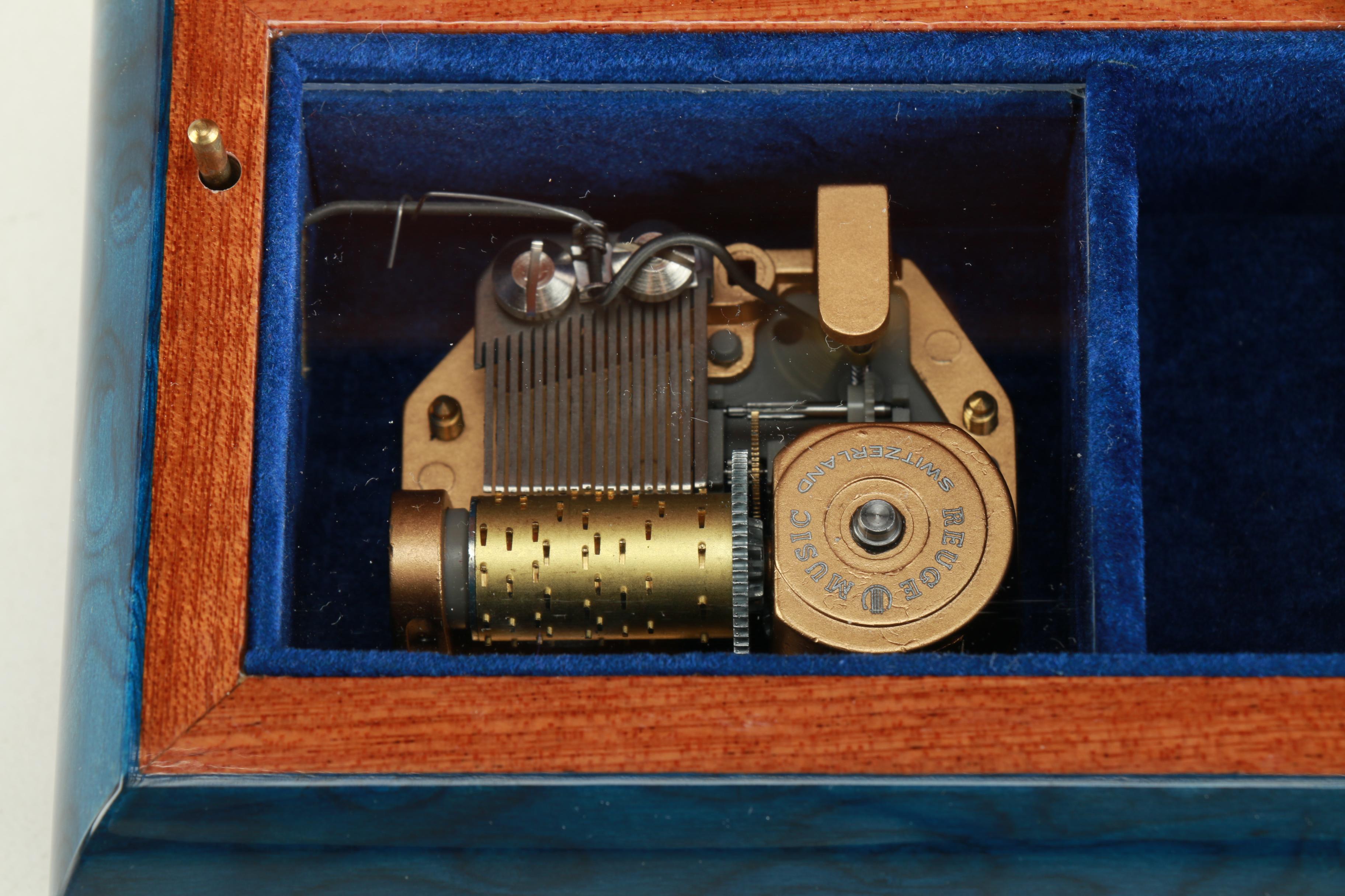 Ruege Ritz-Carlton Style Music Box