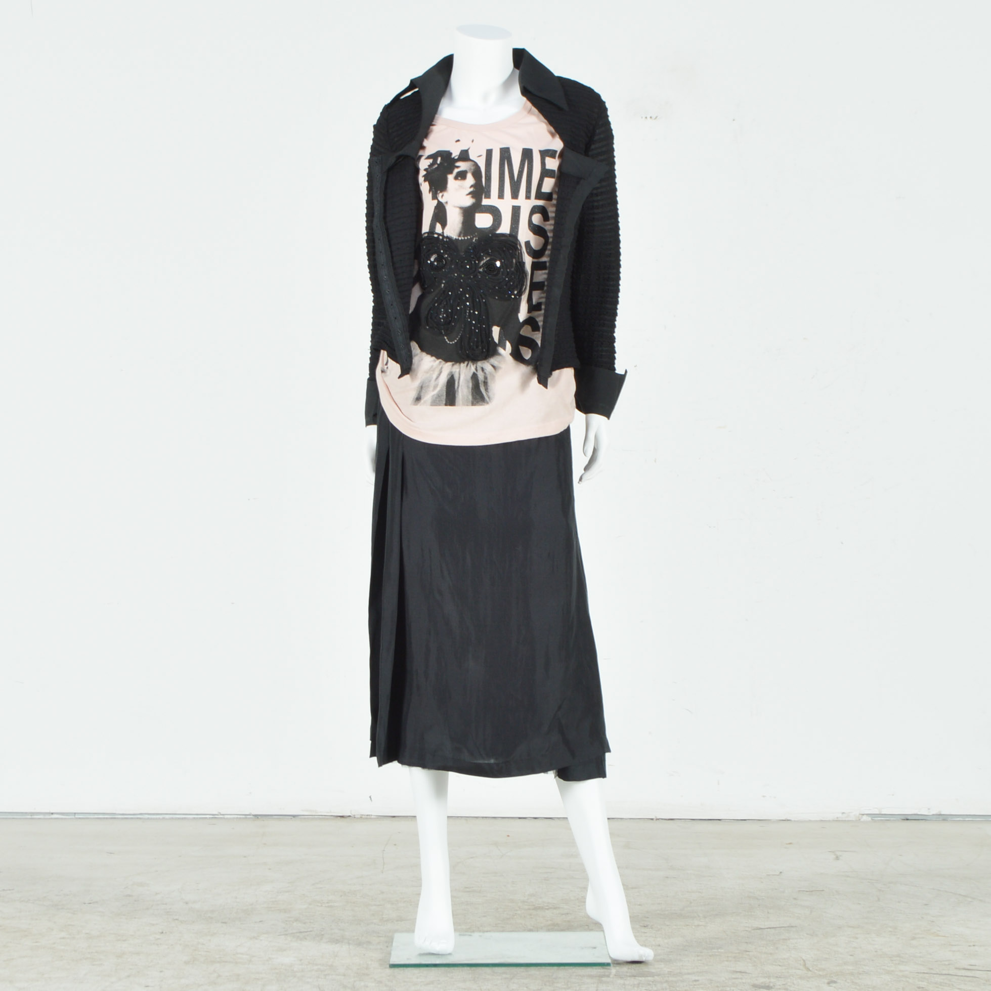 Parisian T-Shirt with Fitted Jacket with Tulle, Silk and Lace Wrap Skirt