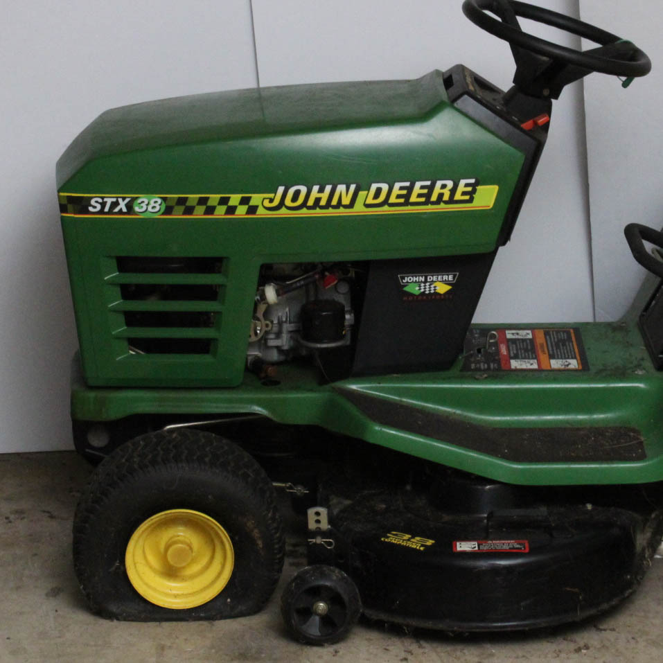 John Deere STX38 Lawn Tractor
