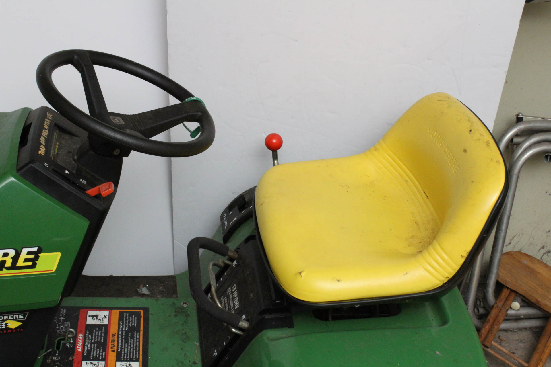 John Deere STX38 Lawn Tractor