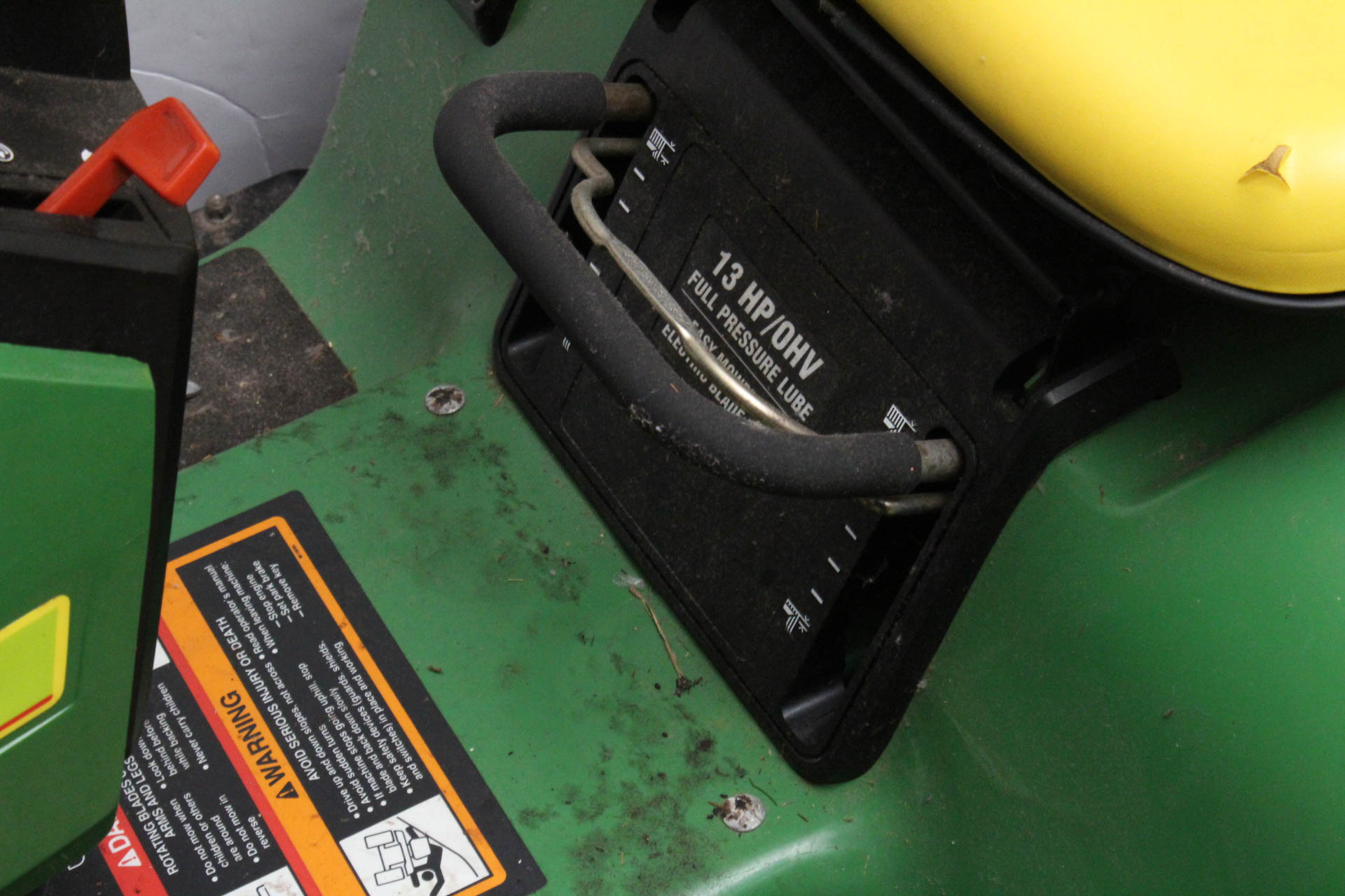 John Deere STX38 Lawn Tractor