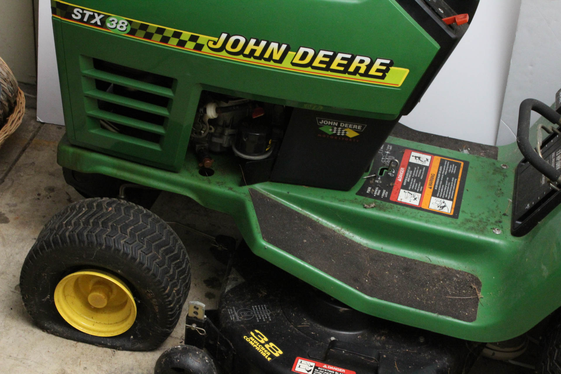 John Deere STX38 Lawn Tractor