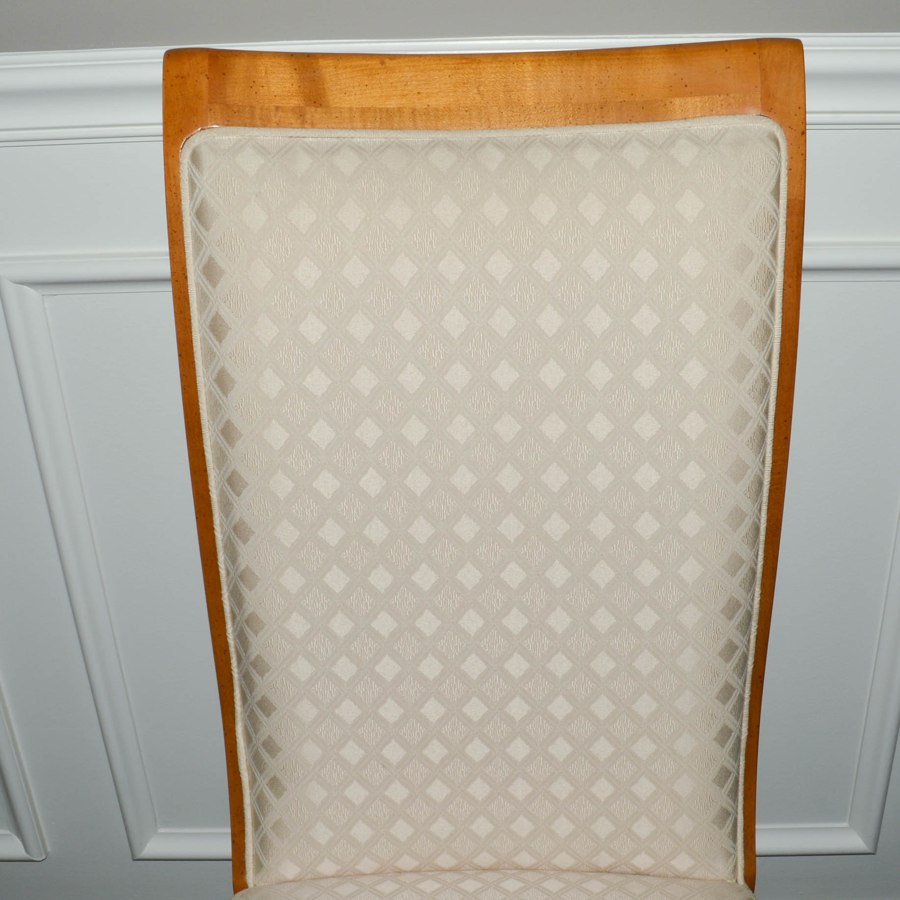 Stanley Furniture Dining Table and Six Chairs