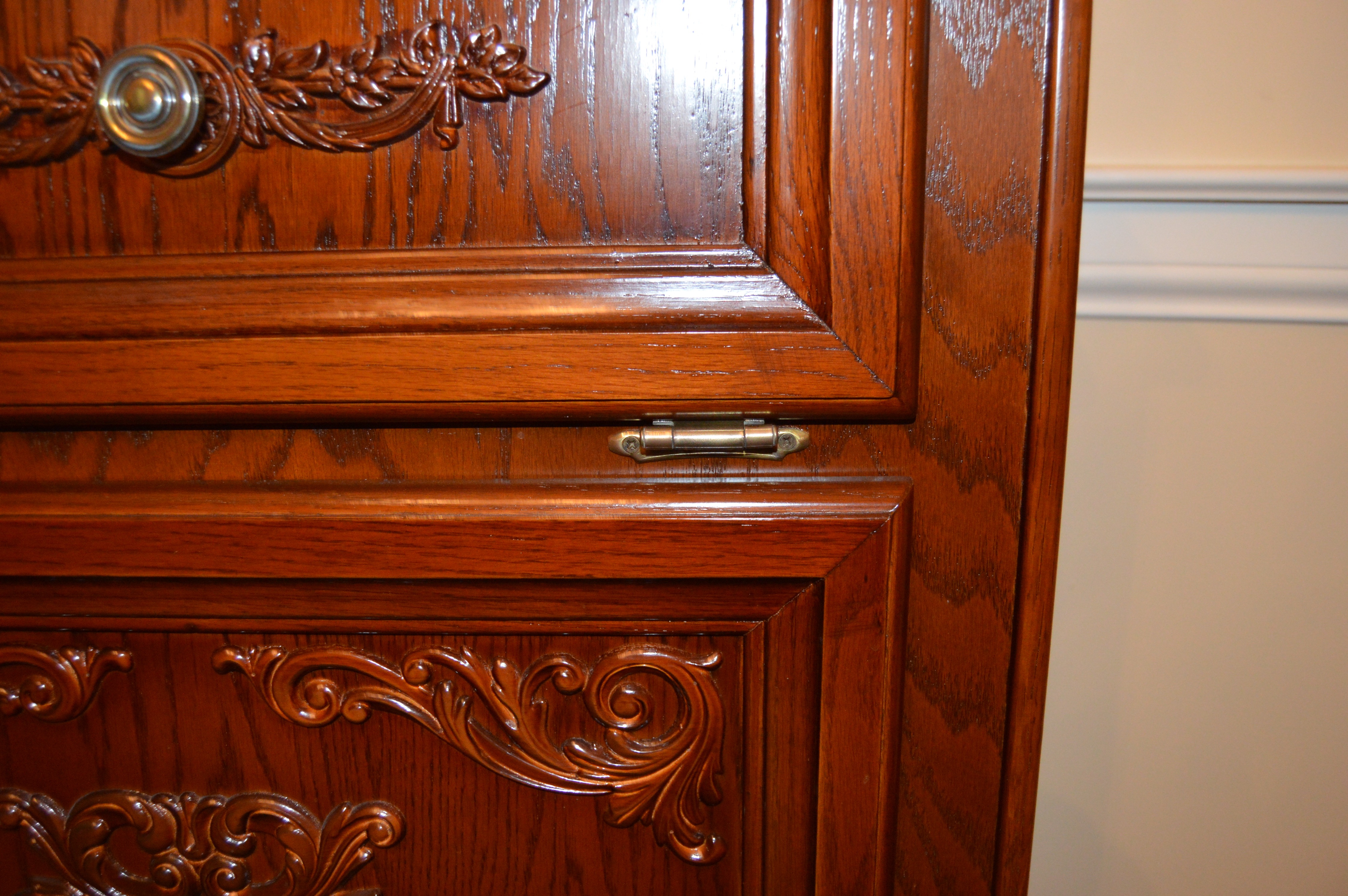 Vintage Oak Flip-Top Bar Cabinet