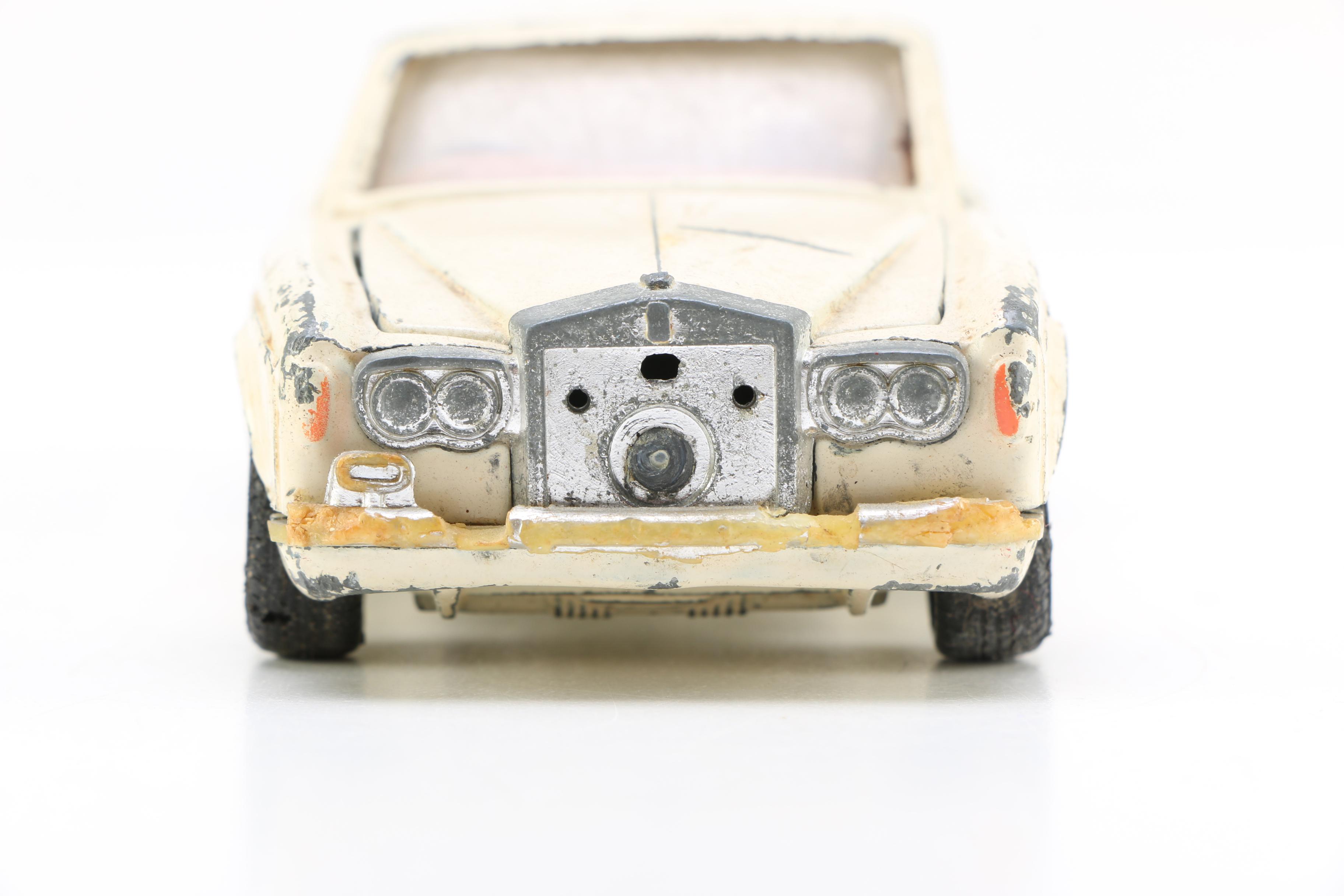 "Jurassic Park" and "Indiana Jones" Toys with Model Car