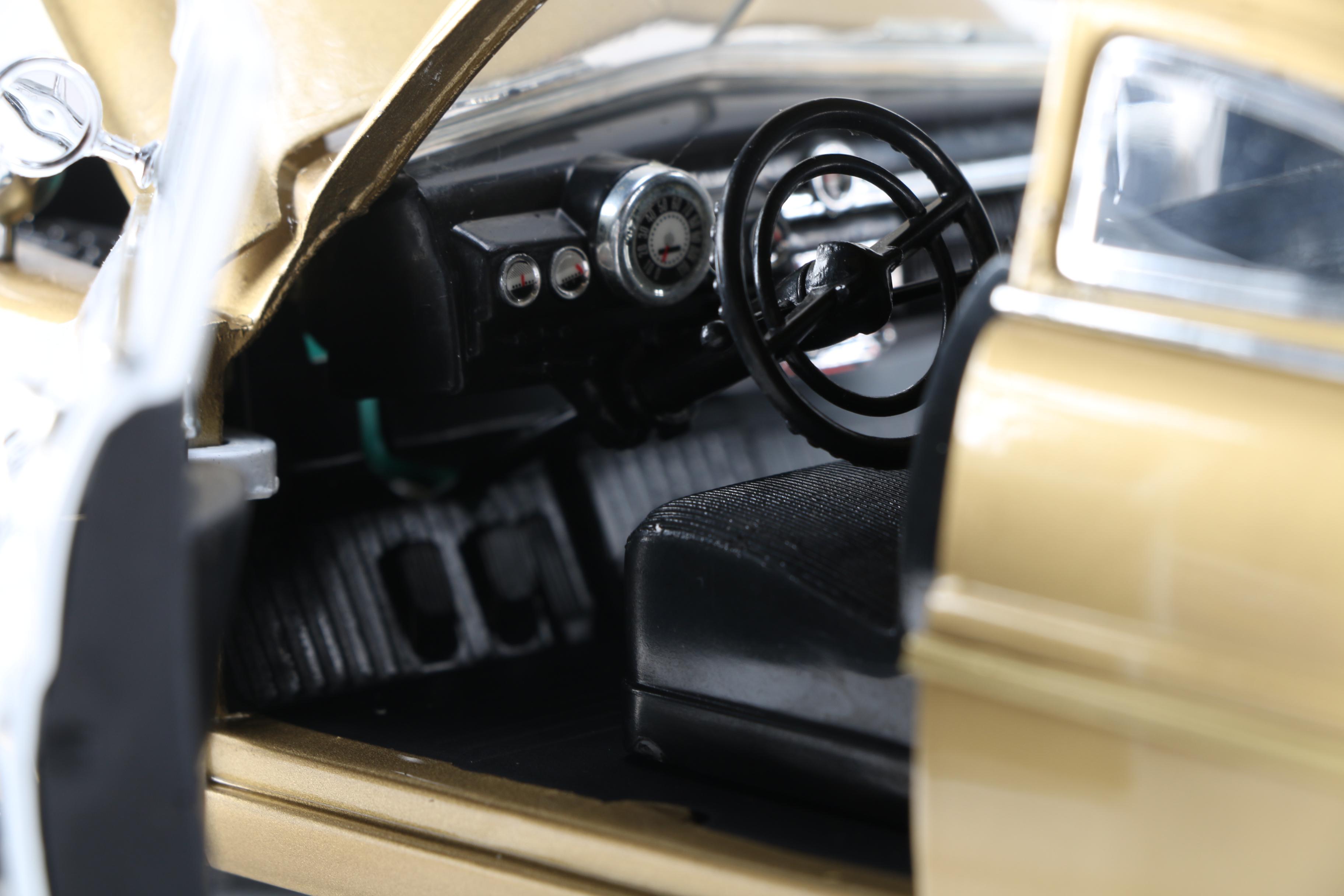 1:18 Scale Die-Cast Police Cars