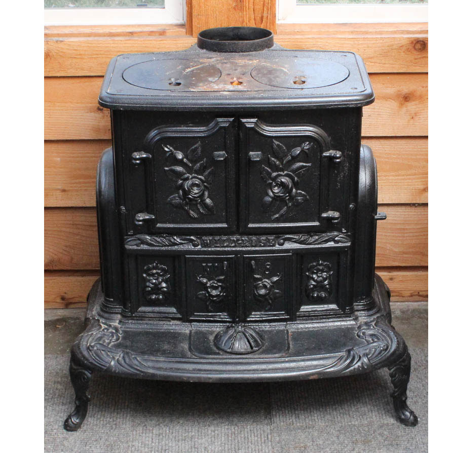 Jewett & Root "Wild-Rose No. 8" Cast Iron Stove
