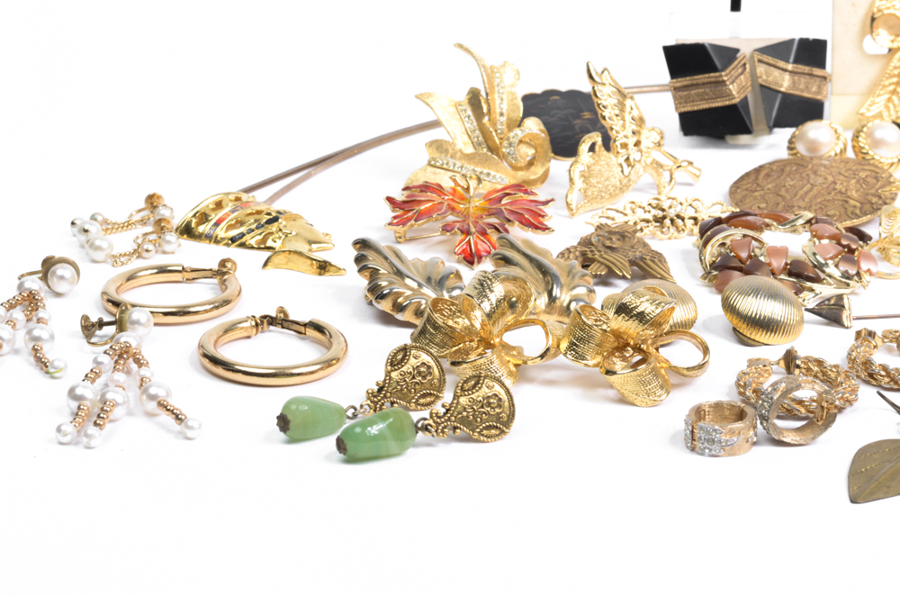 Collection of Costume Brooches and Earrings