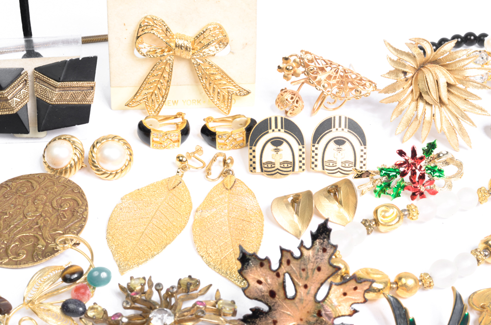 Collection of Costume Brooches and Earrings