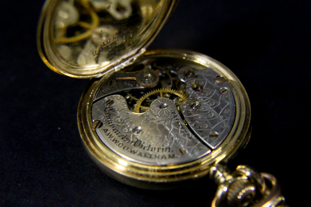 Waltham Cronometro Victoria Pocket Watch in 18K Gold Case with 14K Gold Fob with Green Stone and Key
