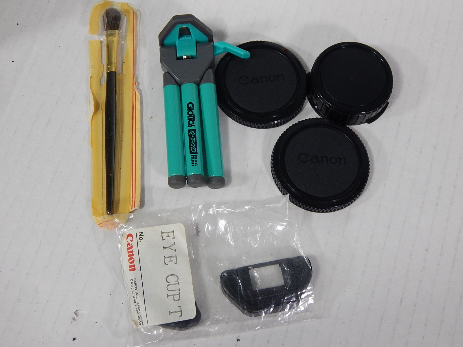 Canon T50 35 MM Camera Outfit