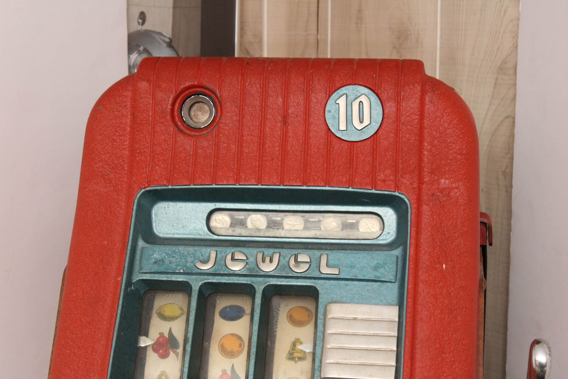 Jewel Ten Cent Slot Machine