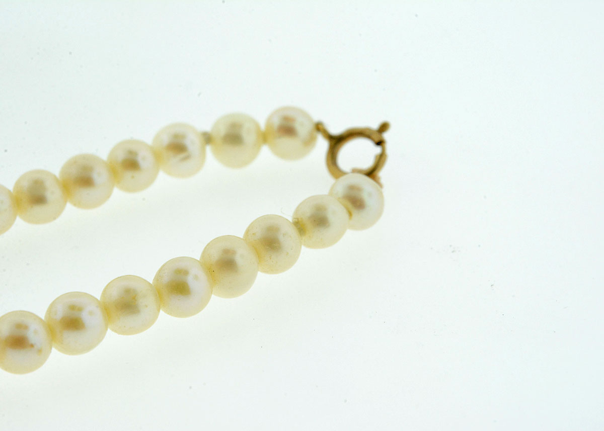 Pearl Bracelet with 14K Yellow Gold Clasp