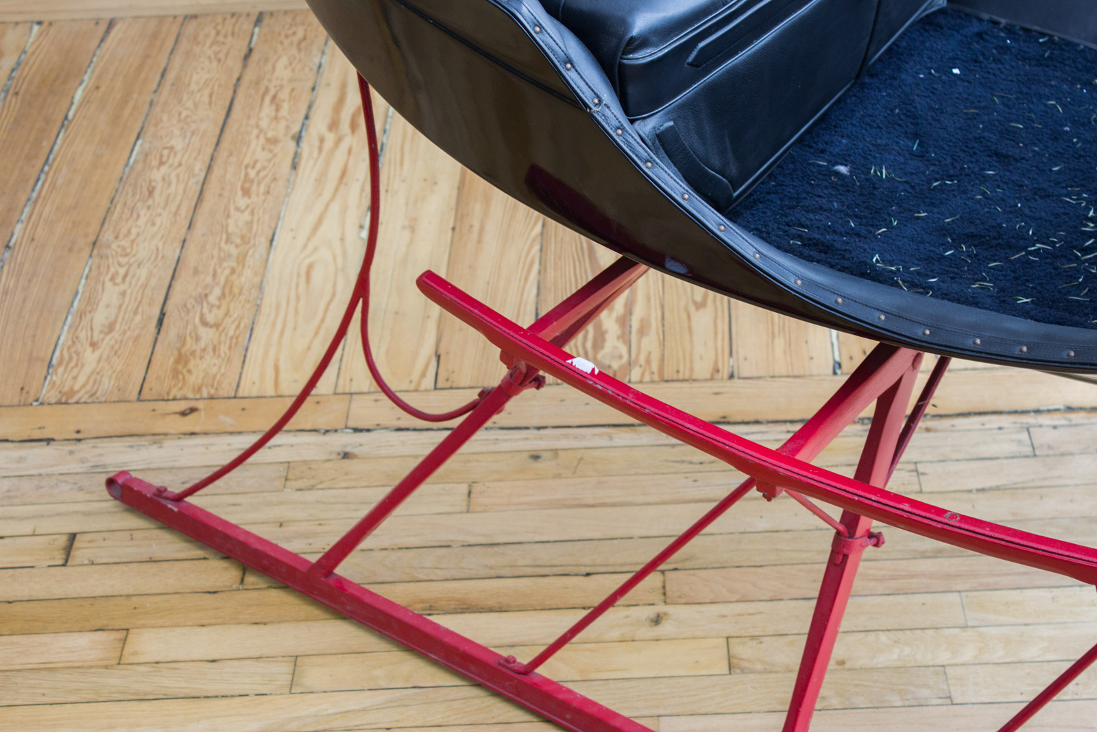 Fully Restored Sleigh with Tufted Leather Seat