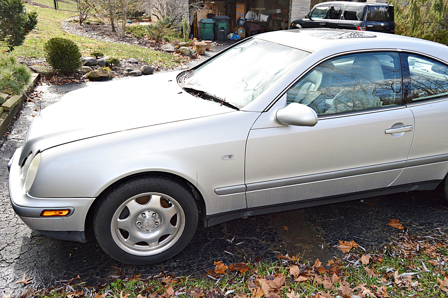 1998 Mercedes-Benz CLX 320 Sedan