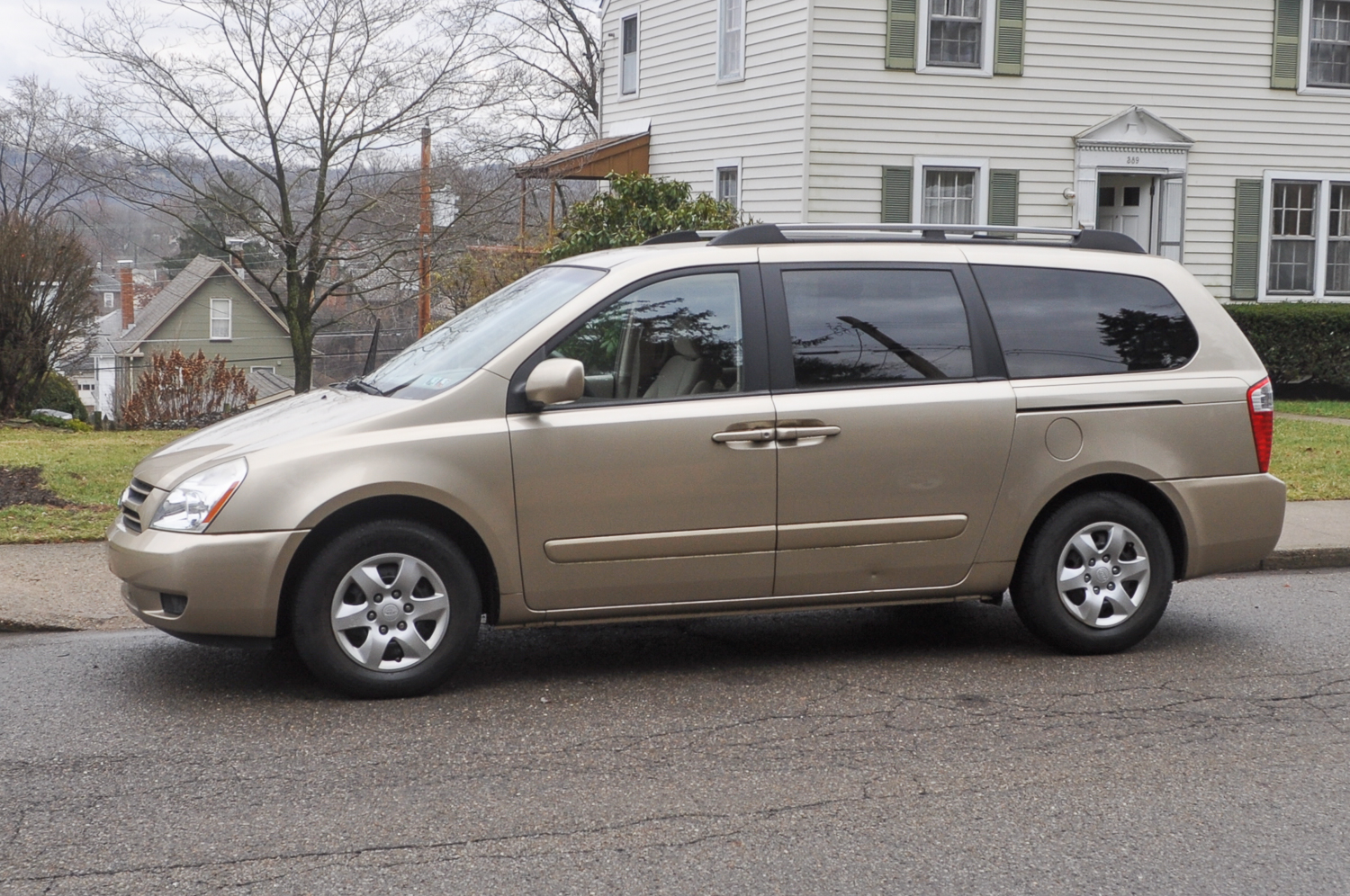 2007 Kia Sedona LX Minivan