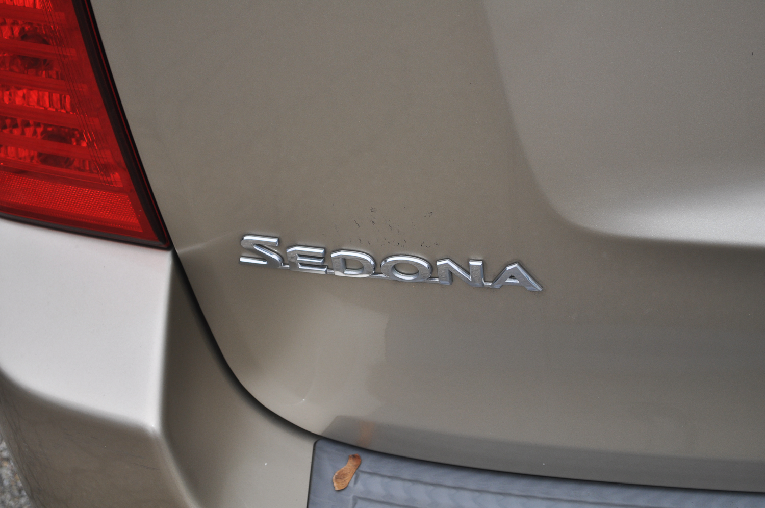 2007 Kia Sedona LX Minivan