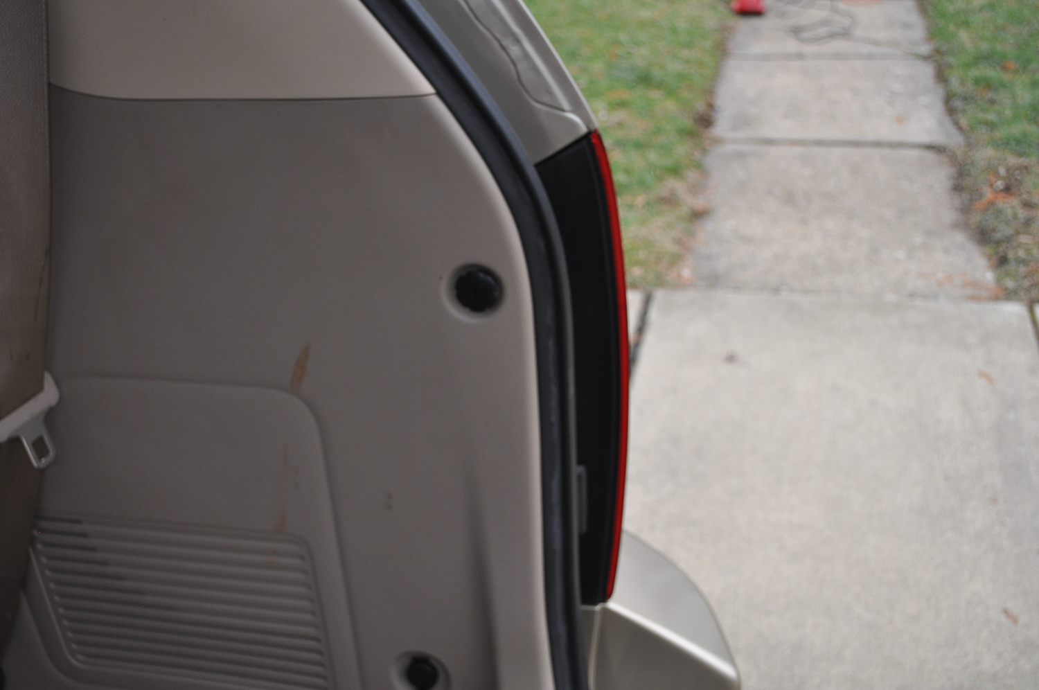 2007 Kia Sedona LX Minivan