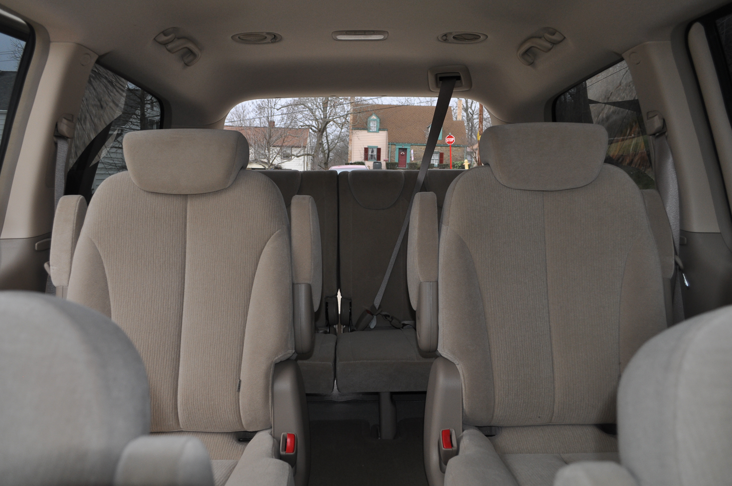 2007 Kia Sedona LX Minivan