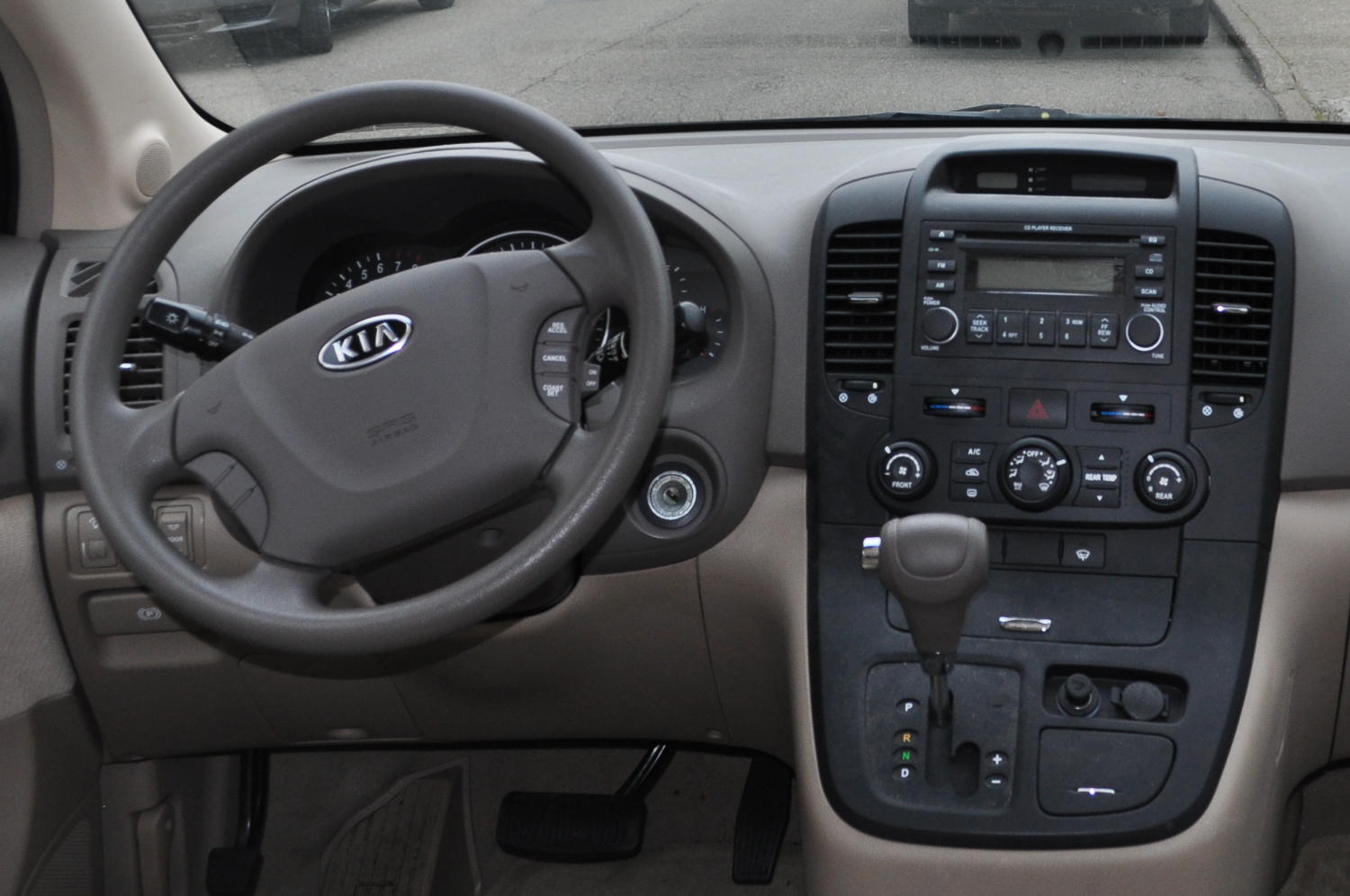 2007 Kia Sedona LX Minivan