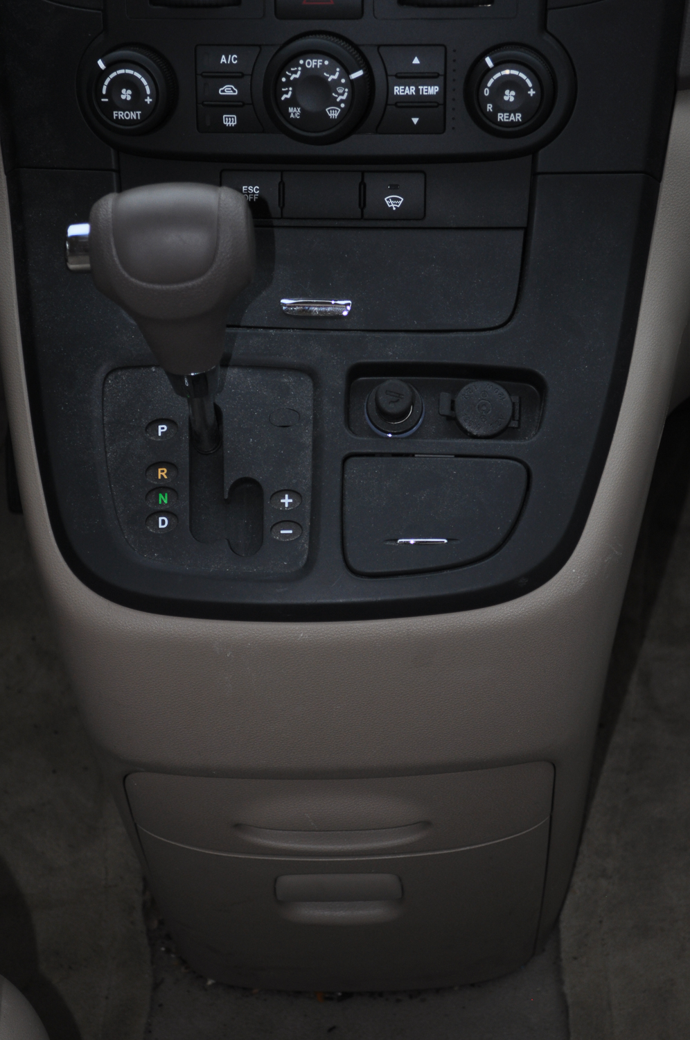 2007 Kia Sedona LX Minivan