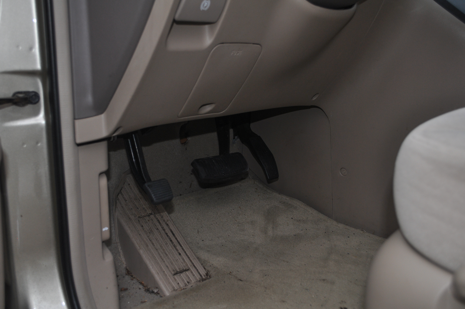 2007 Kia Sedona LX Minivan