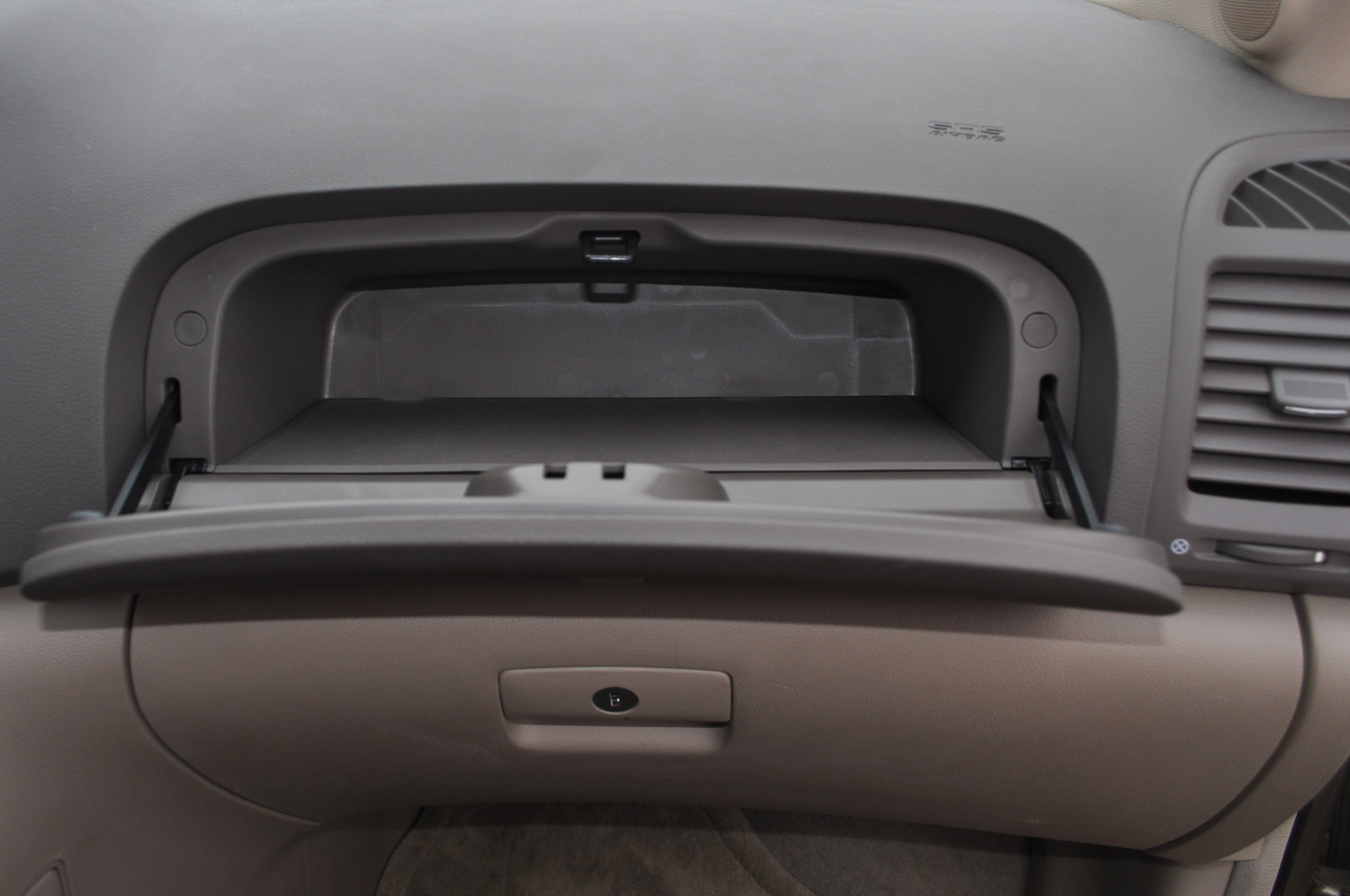 2007 Kia Sedona LX Minivan