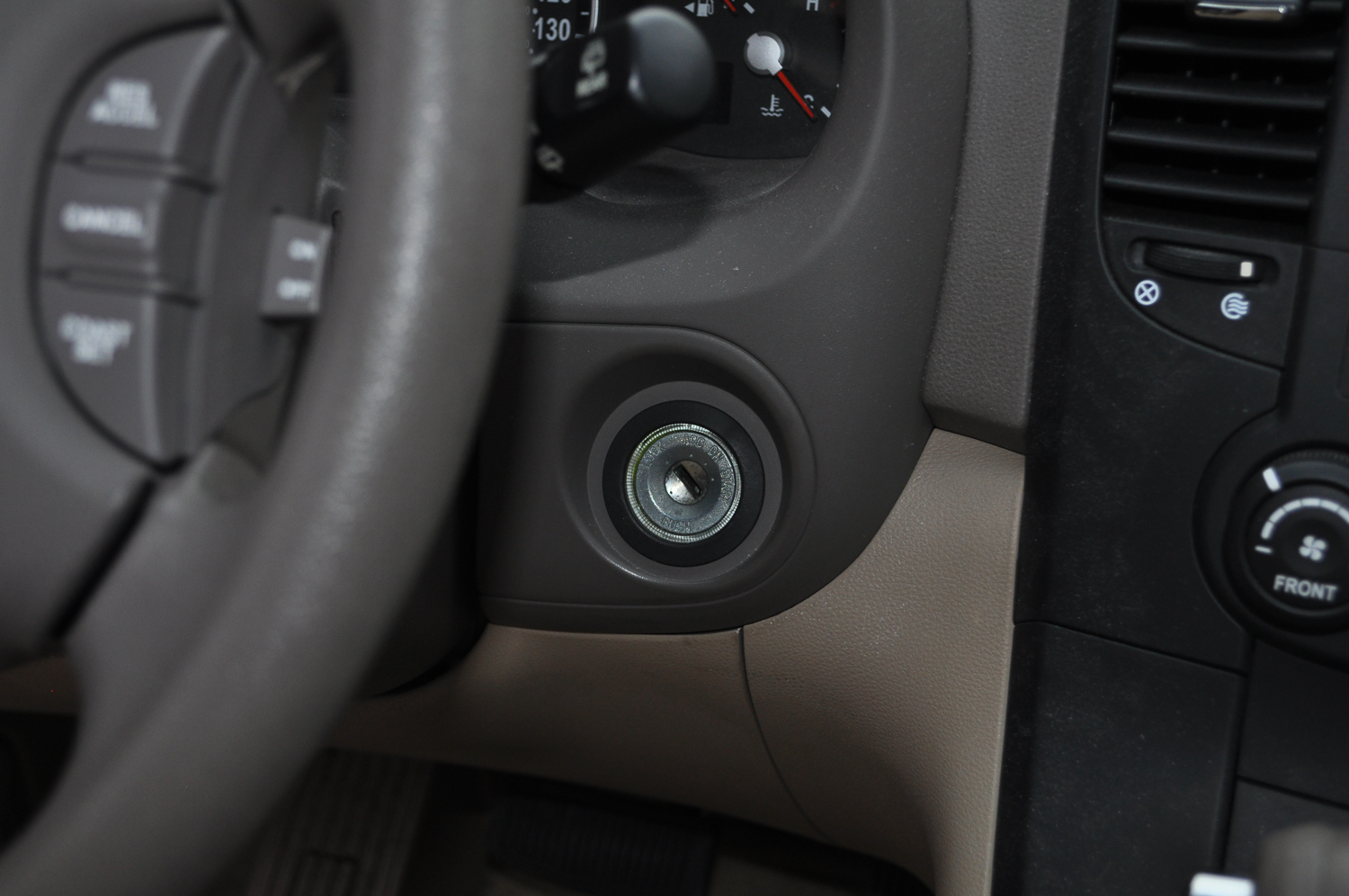 2007 Kia Sedona LX Minivan