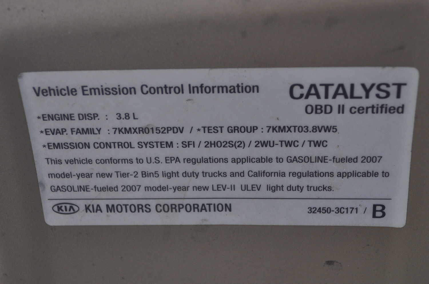 2007 Kia Sedona LX Minivan