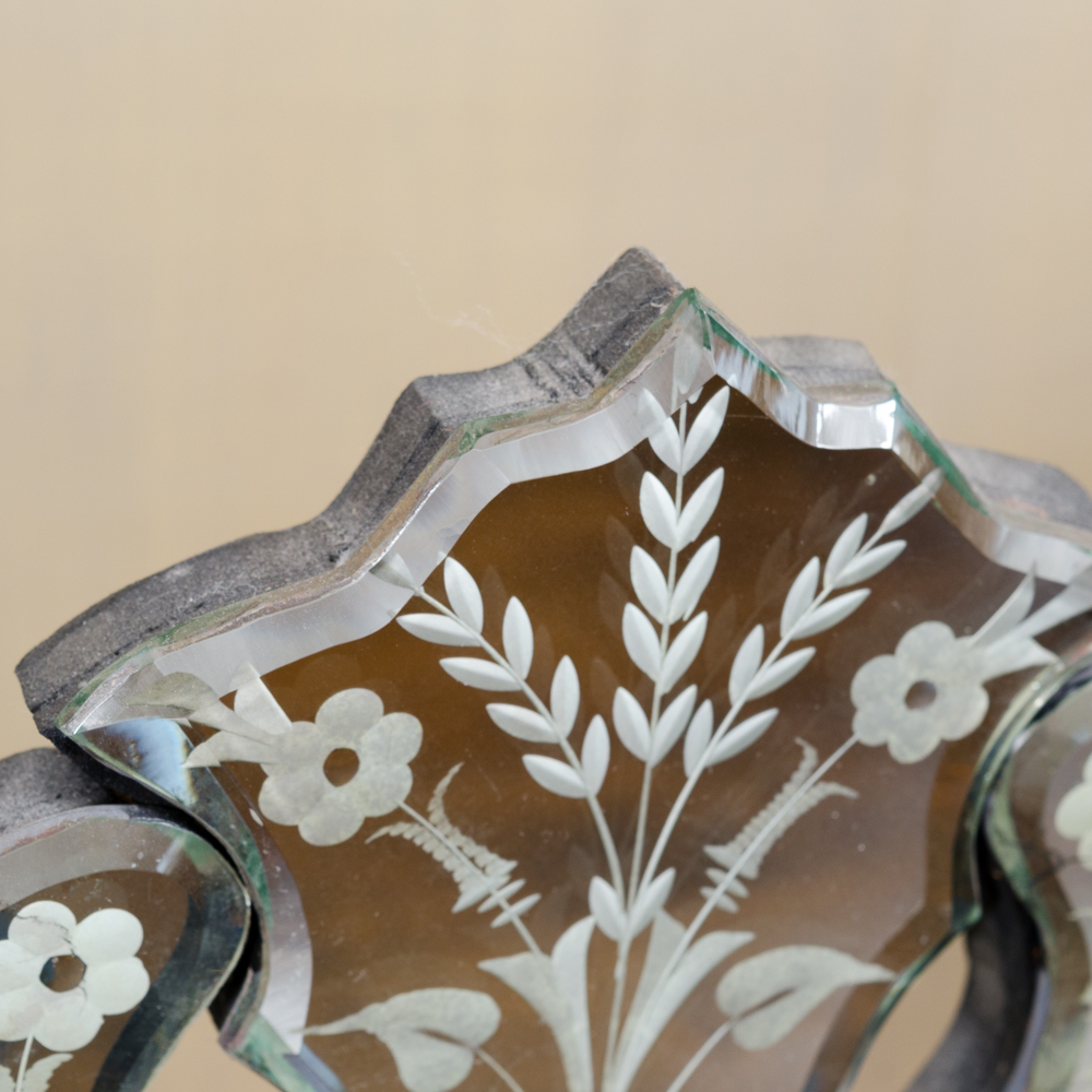 Venetian Style Trifold Boudoir Mirror