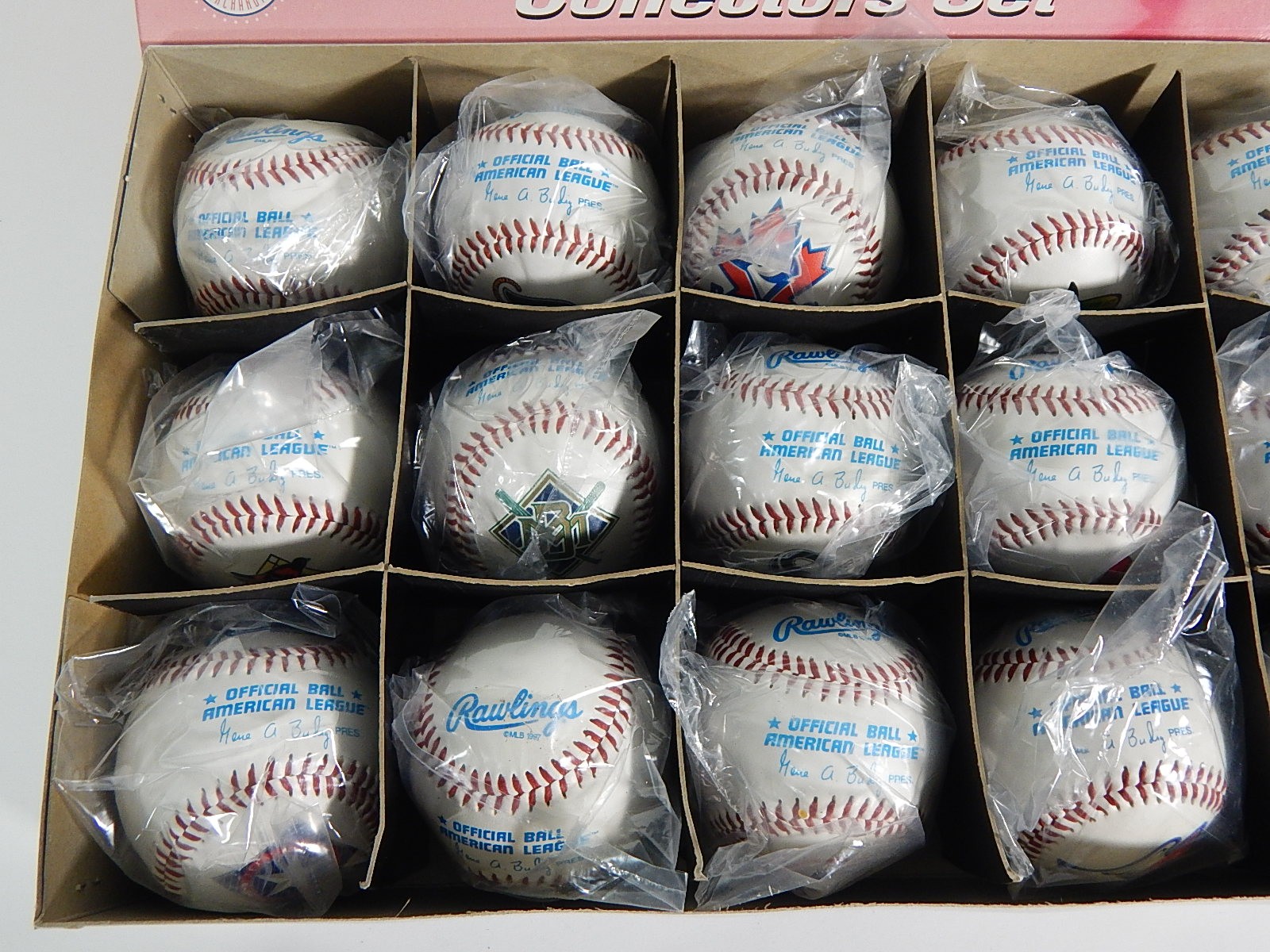 1997 Rawlings American League Team Replica Baseball Set