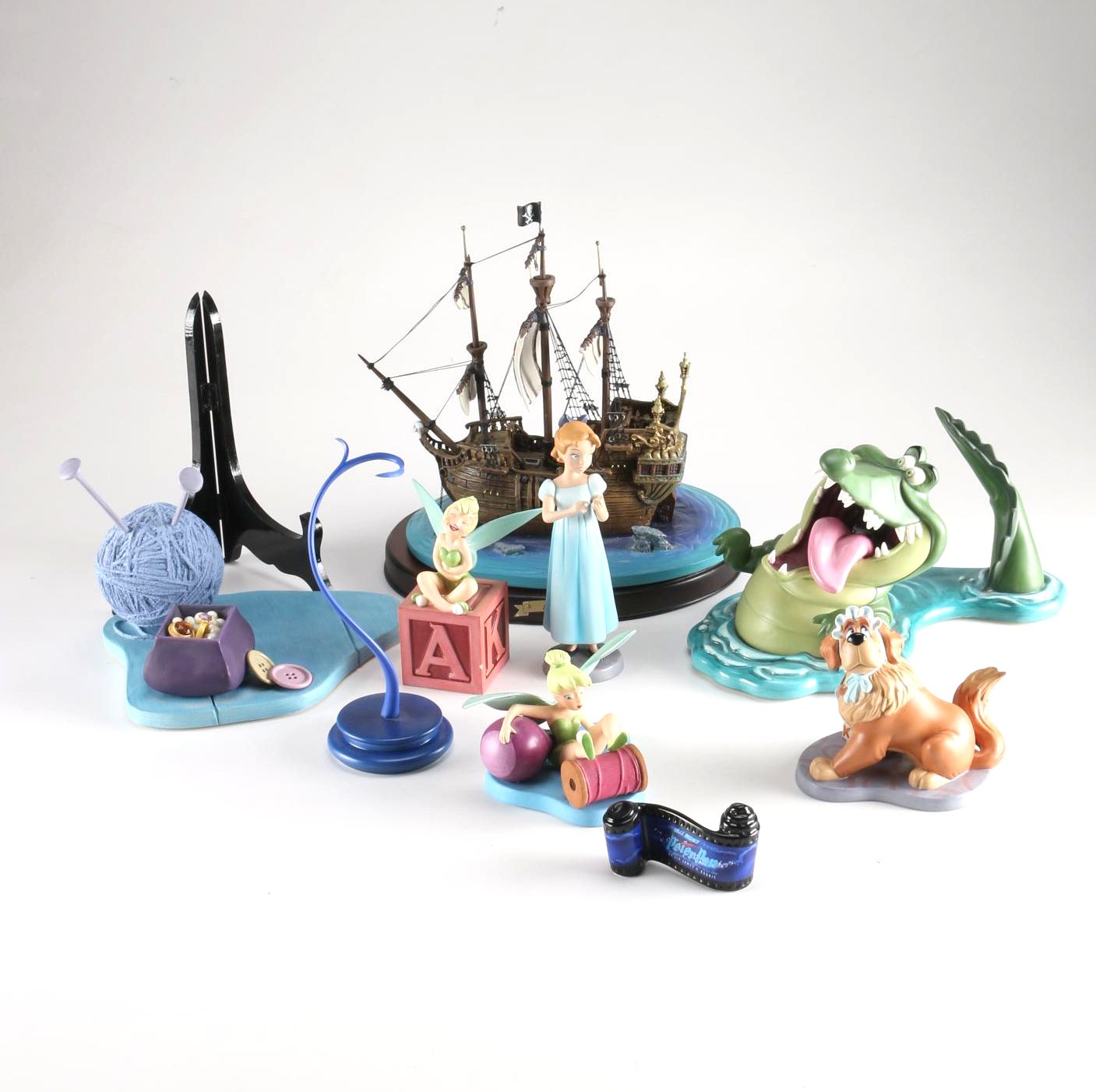 Walt Disney Classics Collection "Peter Pan" Figurines