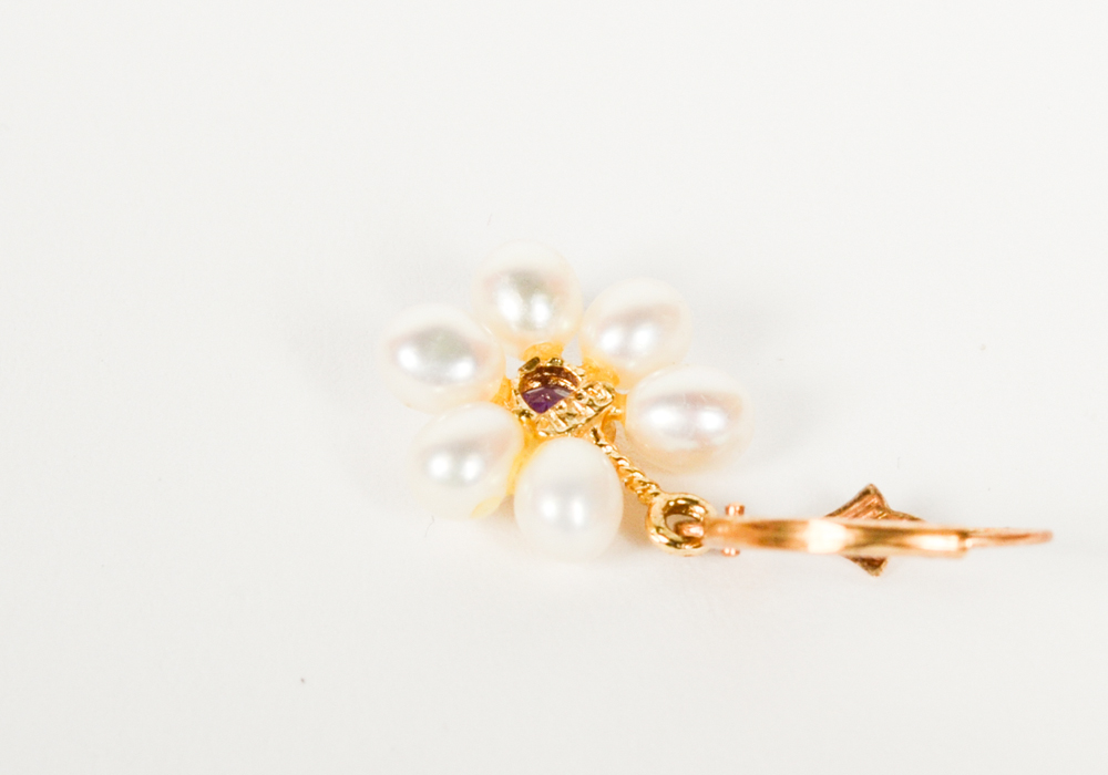 Large Group of 14K Yellow Gold Earrings and Pendant