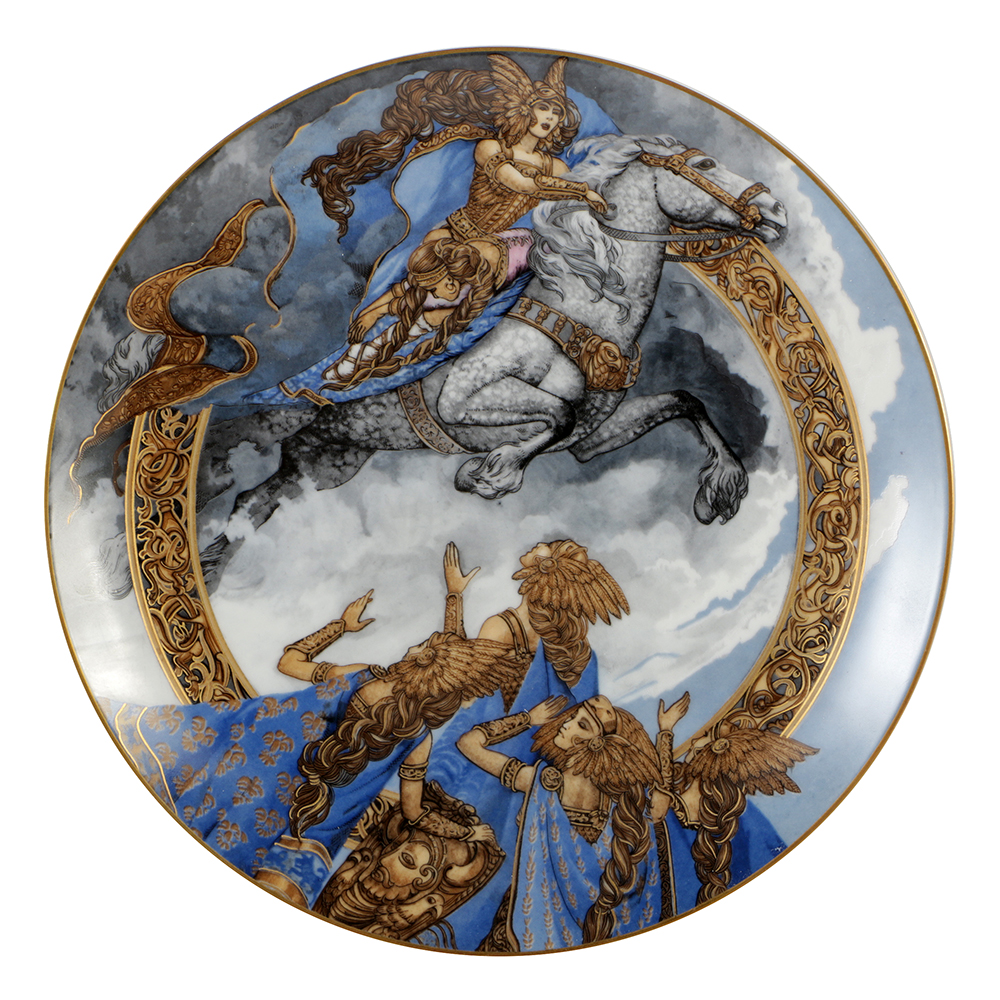 Vintage Hutschenreuther German Fine Porcelain Plate "Die Walküre" from the Series "Der Ring des Nibelungen"